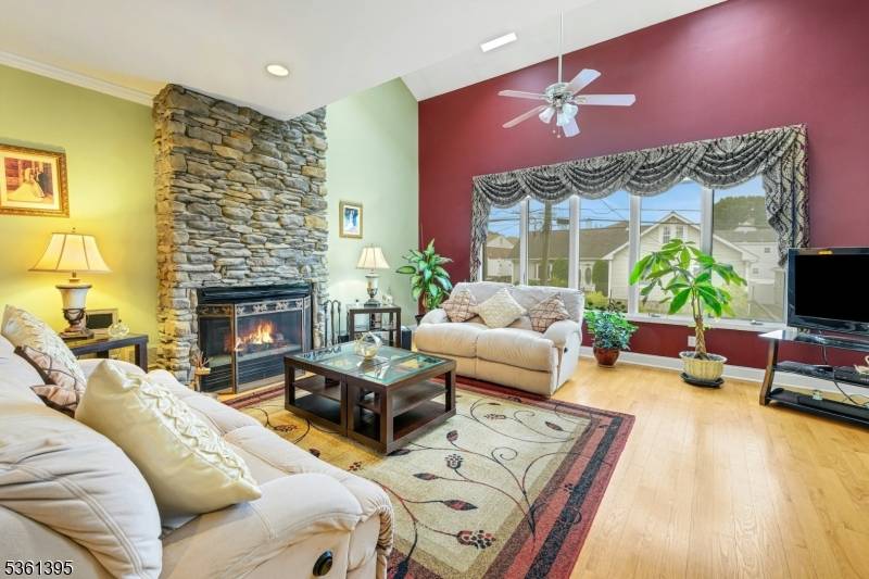 Lyndhurst Twp., NJ 07071,361 Roosevelt Ave