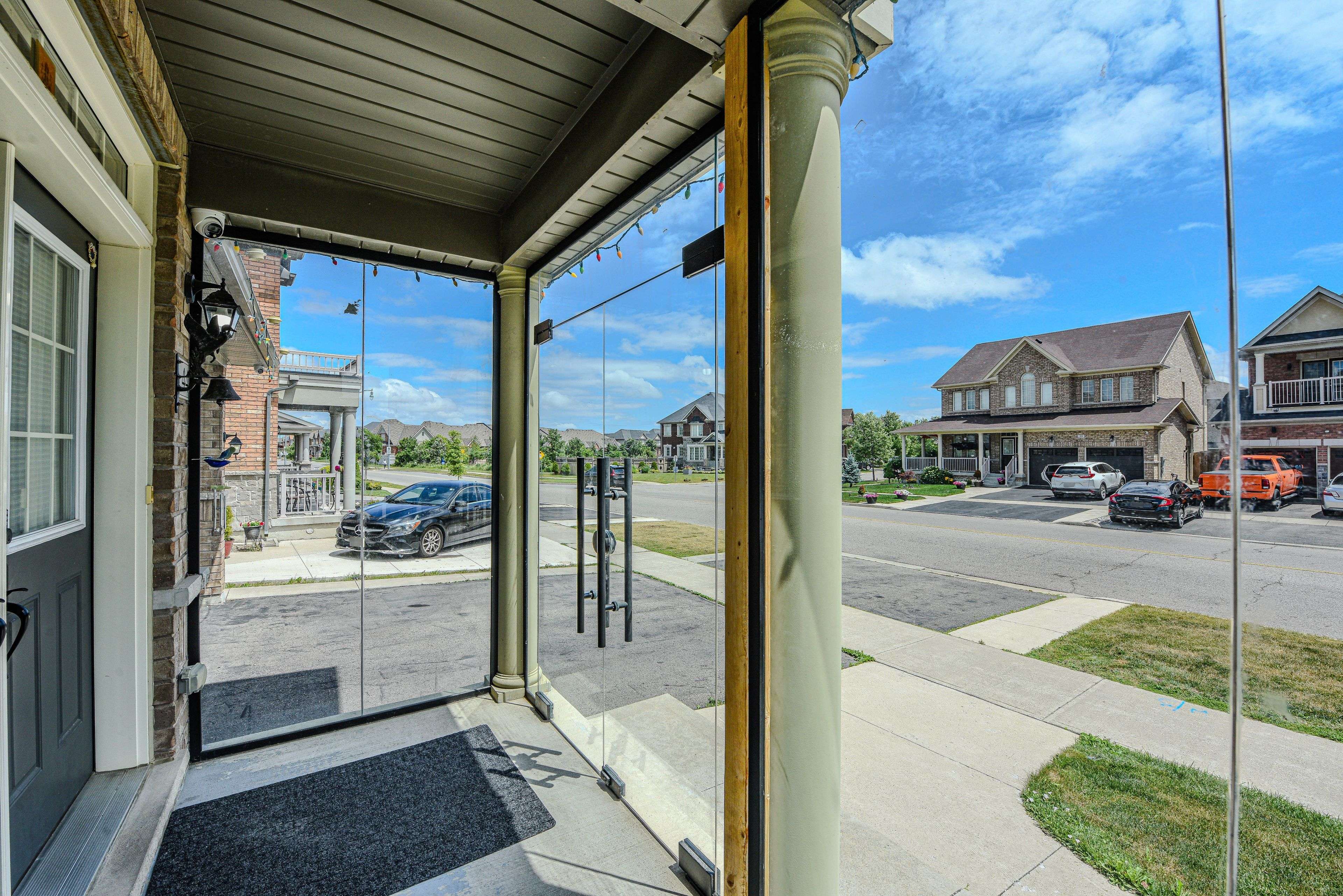 Brampton, ON L6R 0Z8,44 Templehill RD