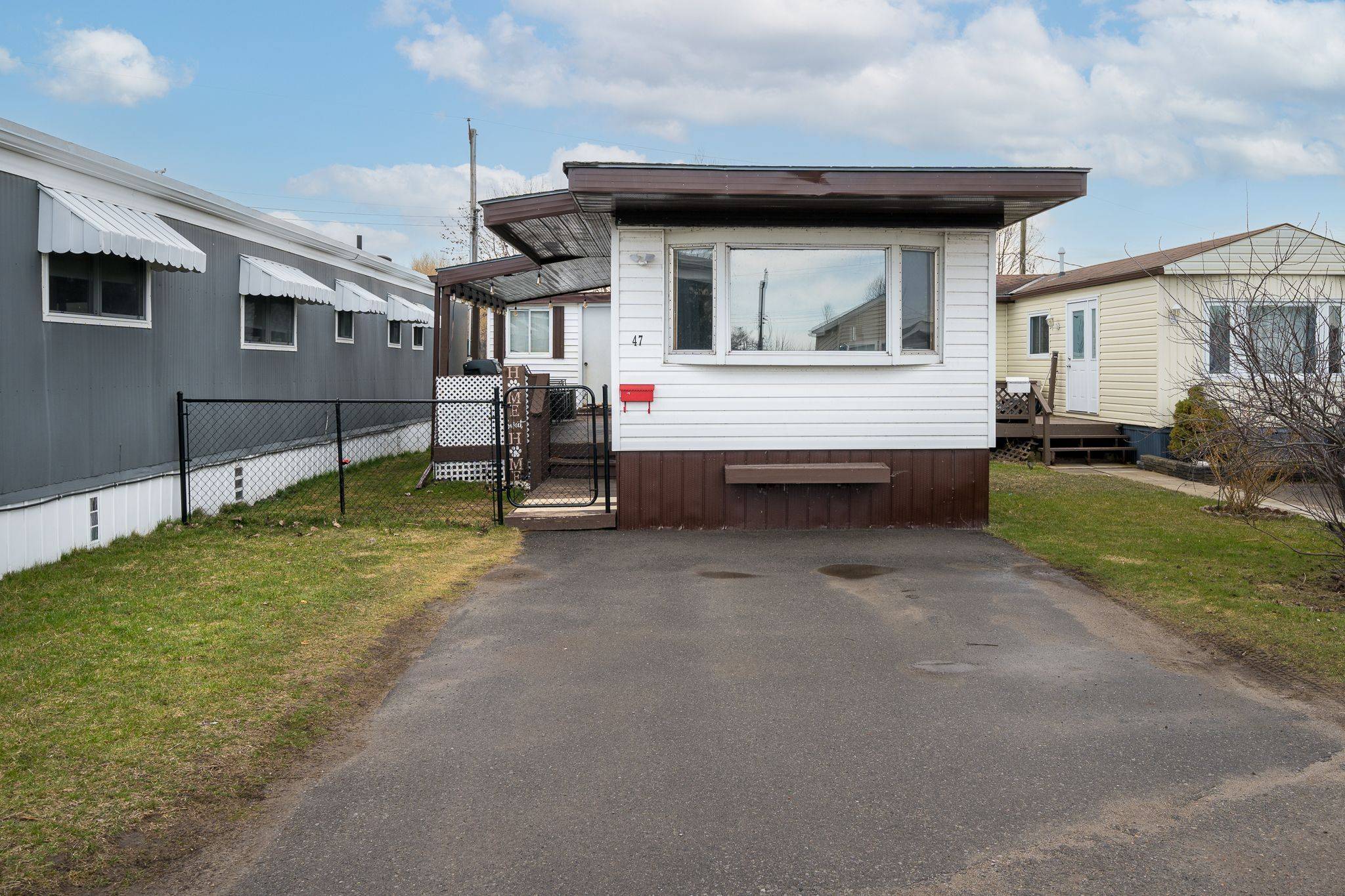 Quinte West, ON K8V 3E5,311 Dundas ST #47