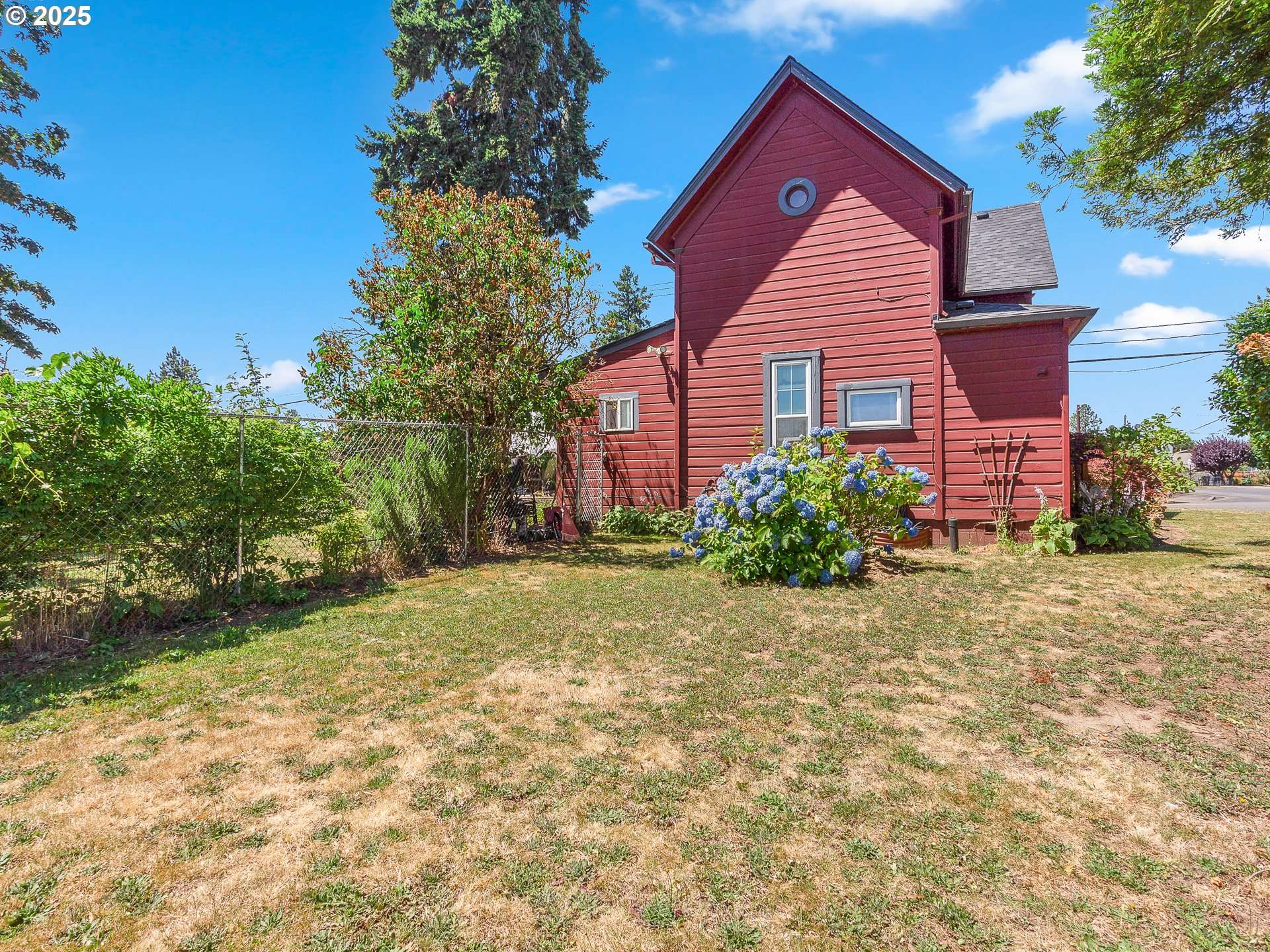 Cornelius, OR 97113,1011 S CHERRY ST