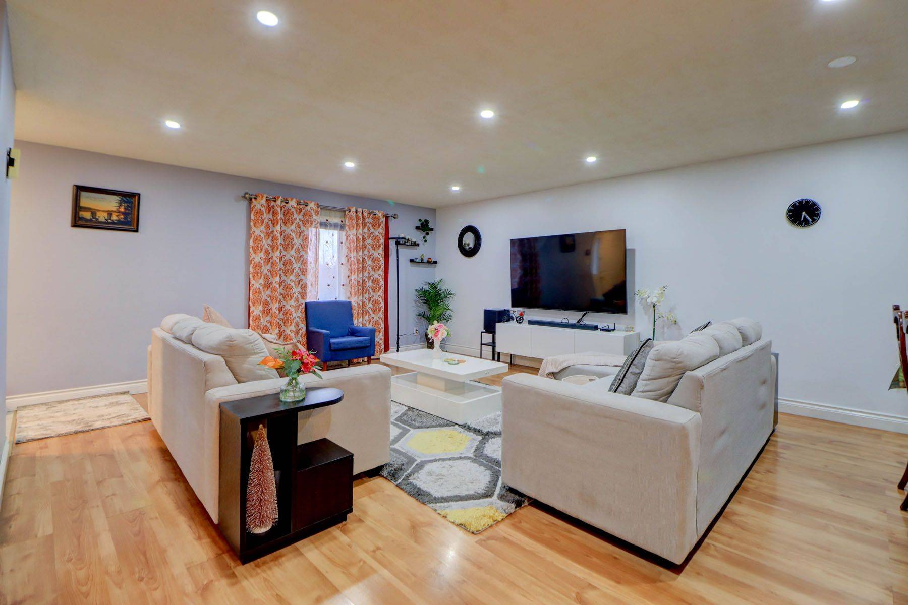 Uxbridge, ON L9P 1G1,282B Brock ST W