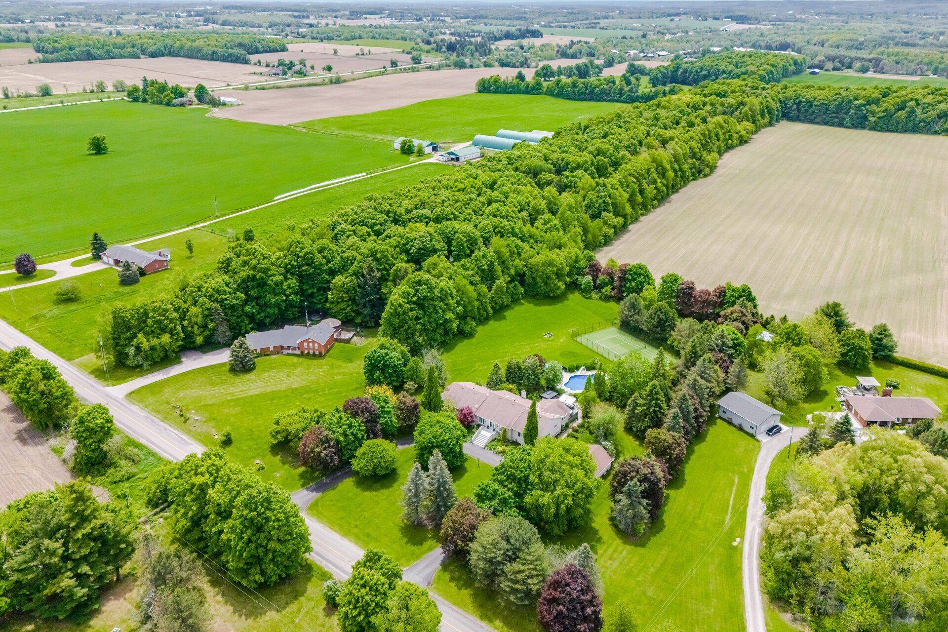 Caledon, ON L7C 2V2,15634 Mountainview RD