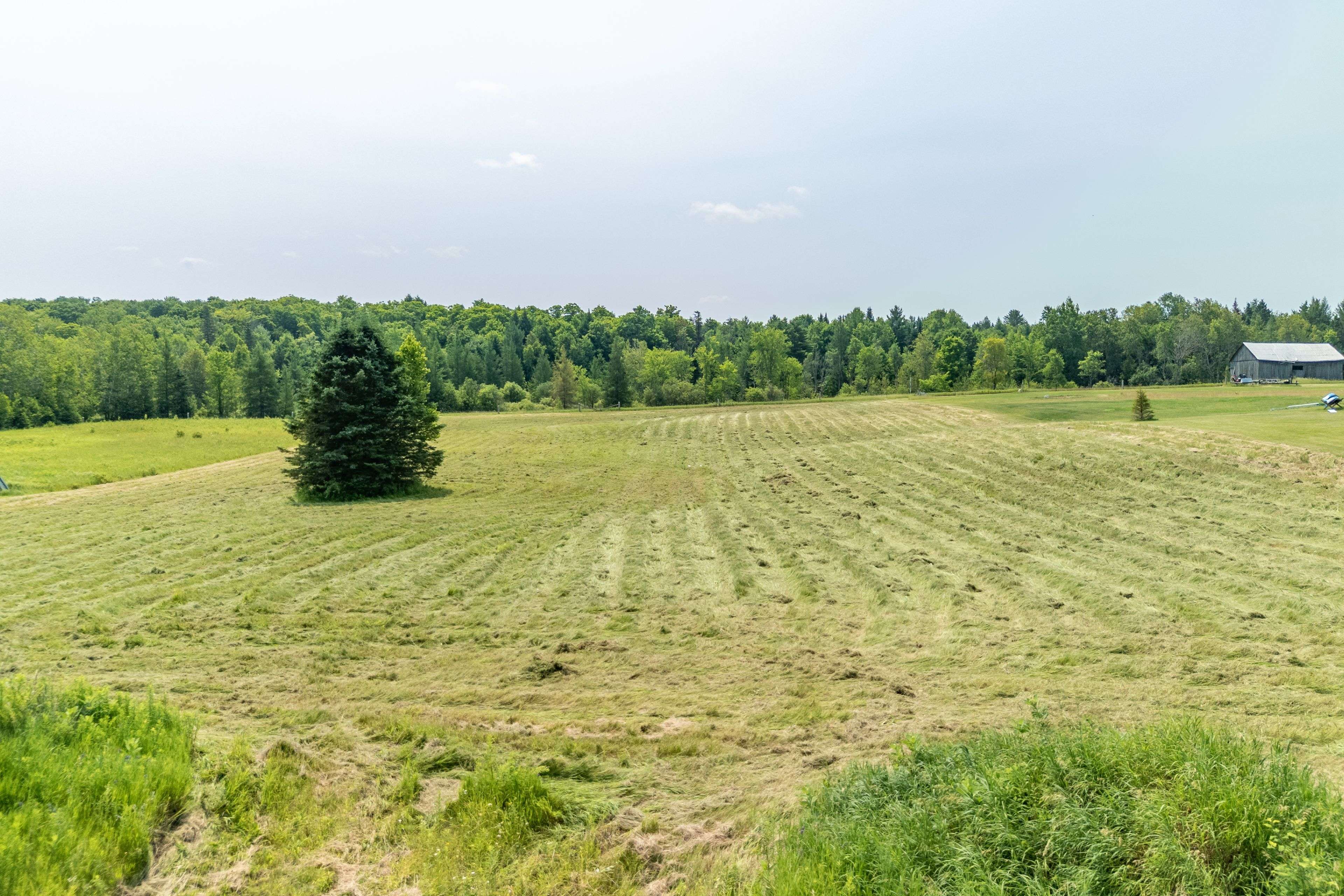 Frontenac, ON K0H 1B0,1226 Gull Lake RD