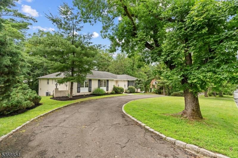 Millburn Twp., NJ 07078,131 Lawrence Dr