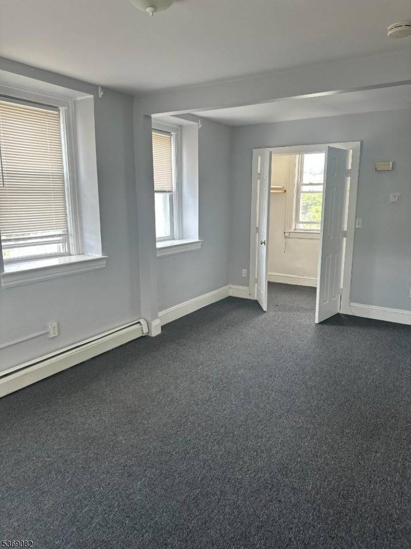 Lodi Boro, NJ 07644,20 Charles St