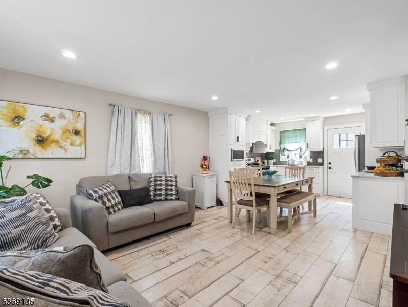 Hamilton Twp., NJ 08610,19 Wolf Dr