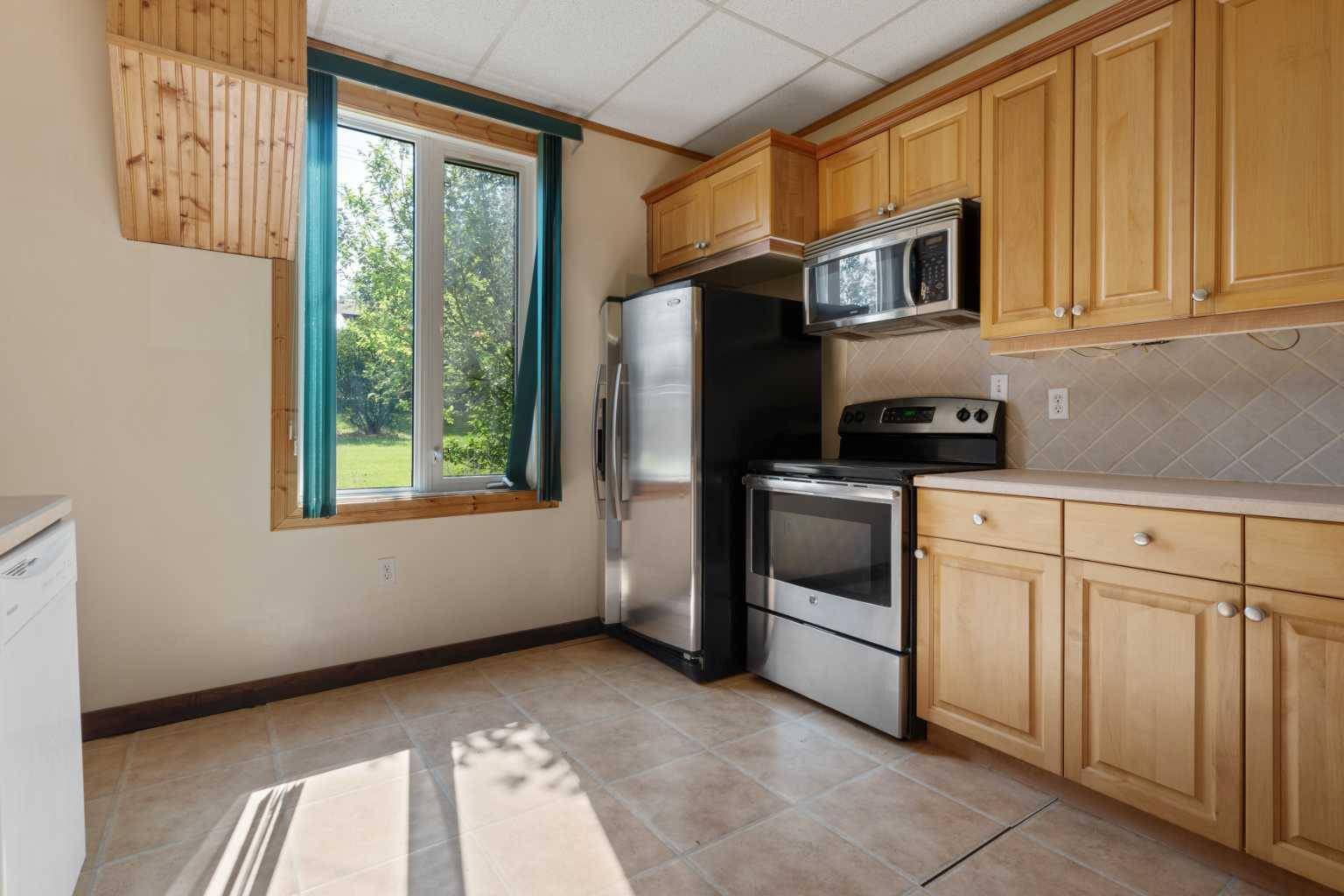 Sedgewick, AB T0B 4C0,5030 48 ST
