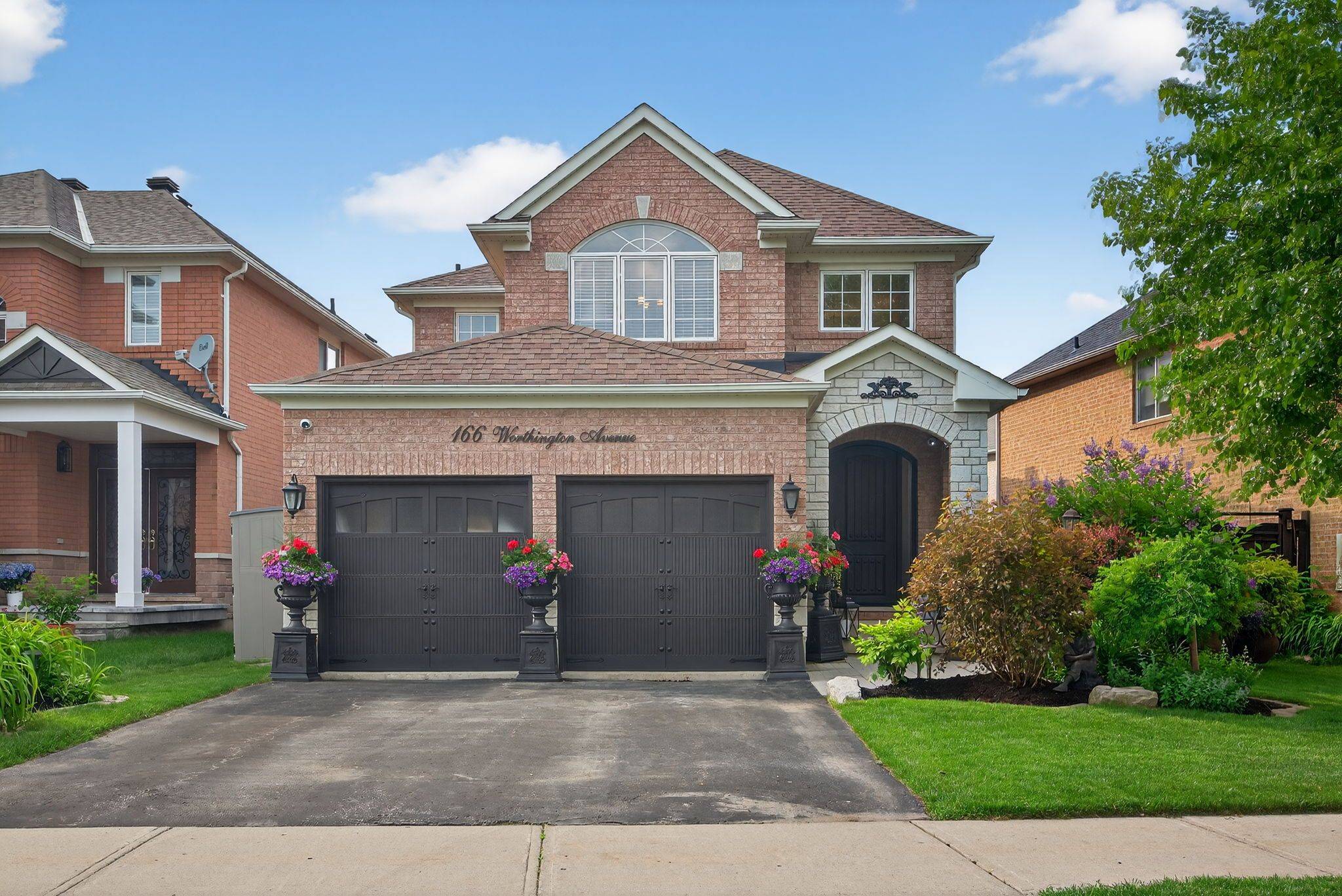 Richmond Hill, ON L4E 4N7,166 Worthington AVE