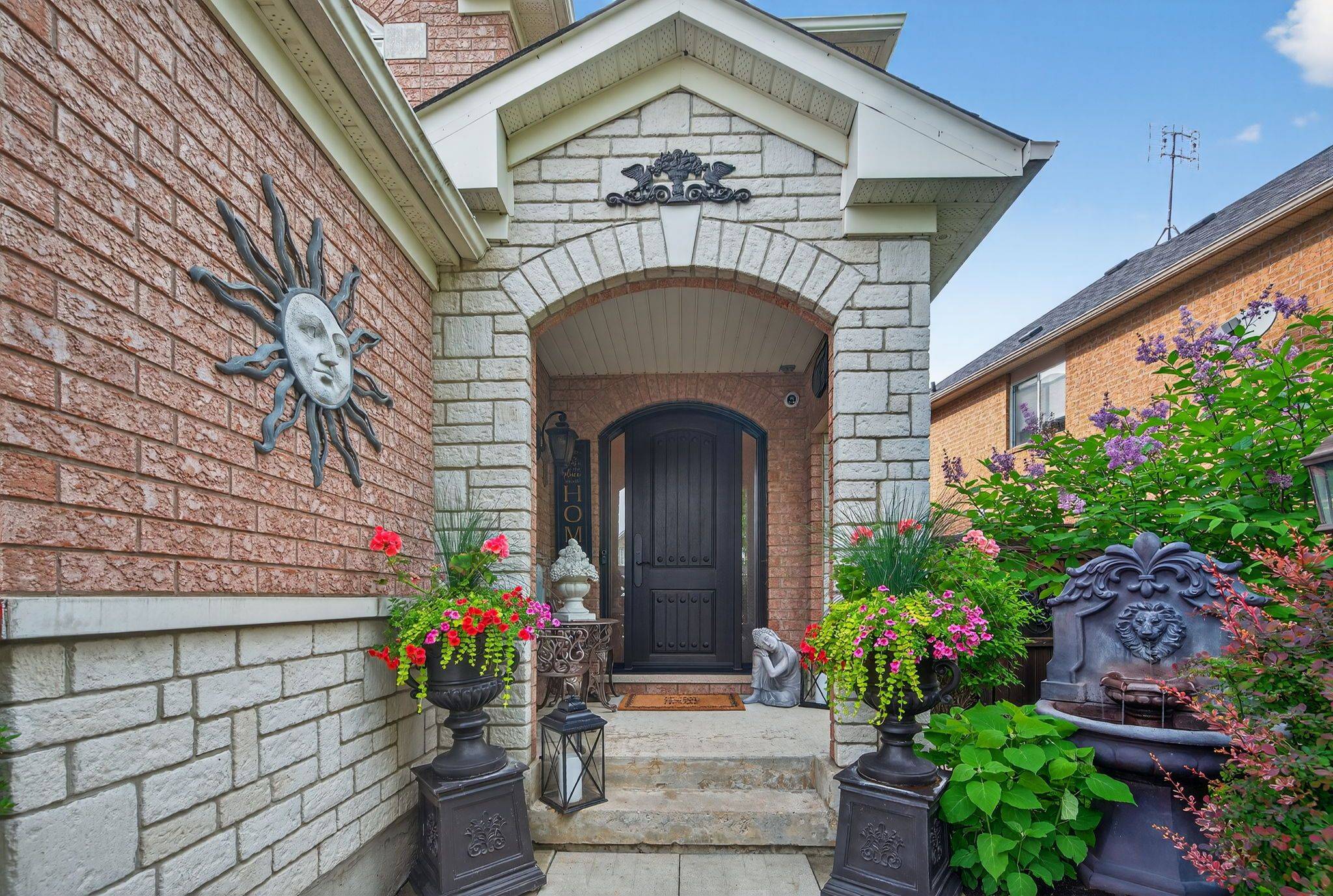 Richmond Hill, ON L4E 4N7,166 Worthington AVE