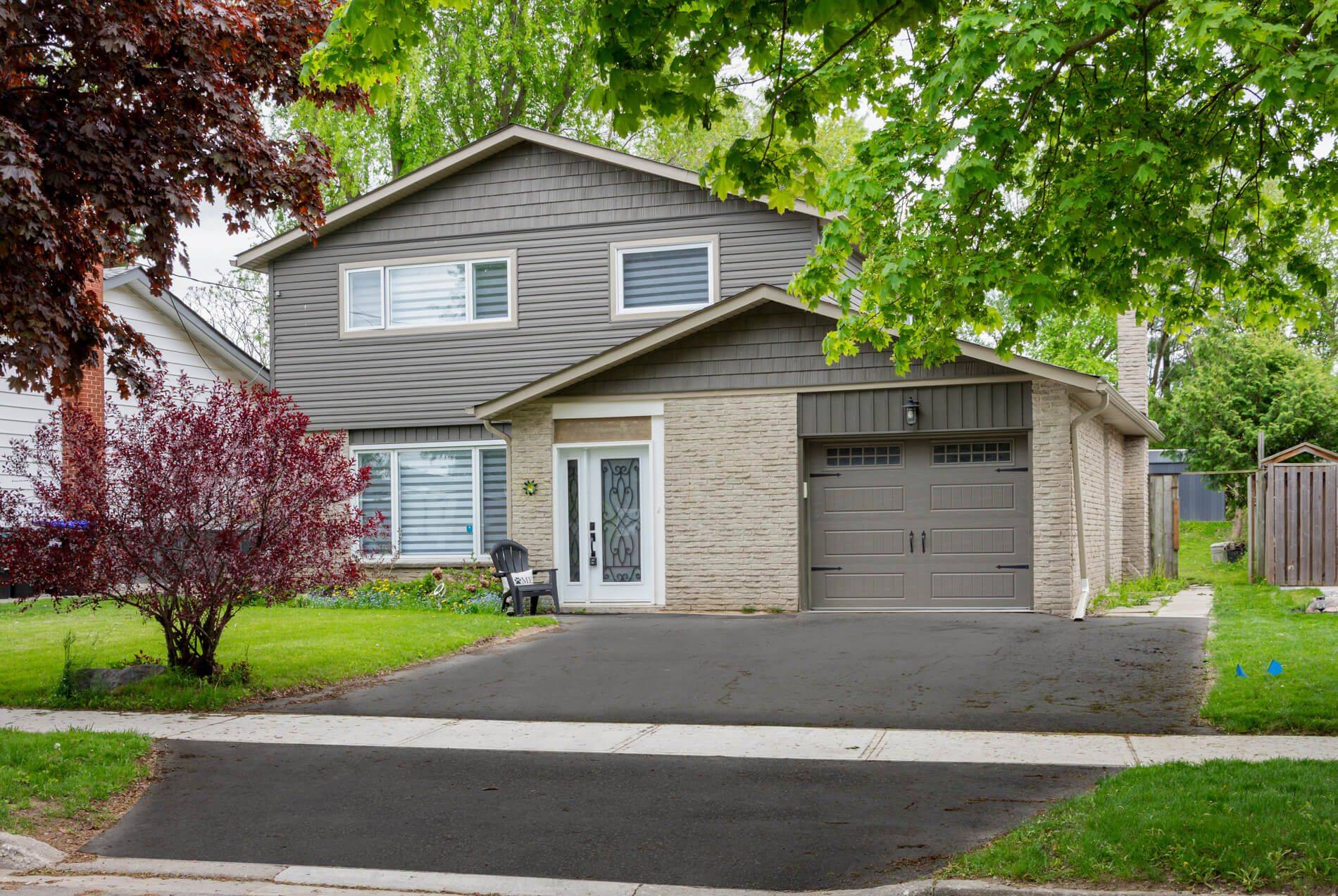 New Tecumseth, ON L0G 1A0,15 Maple AVE W