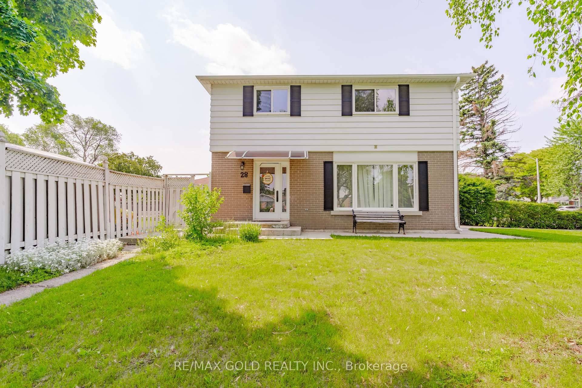 Brampton, ON L6T 2B8,28 Earlton CT