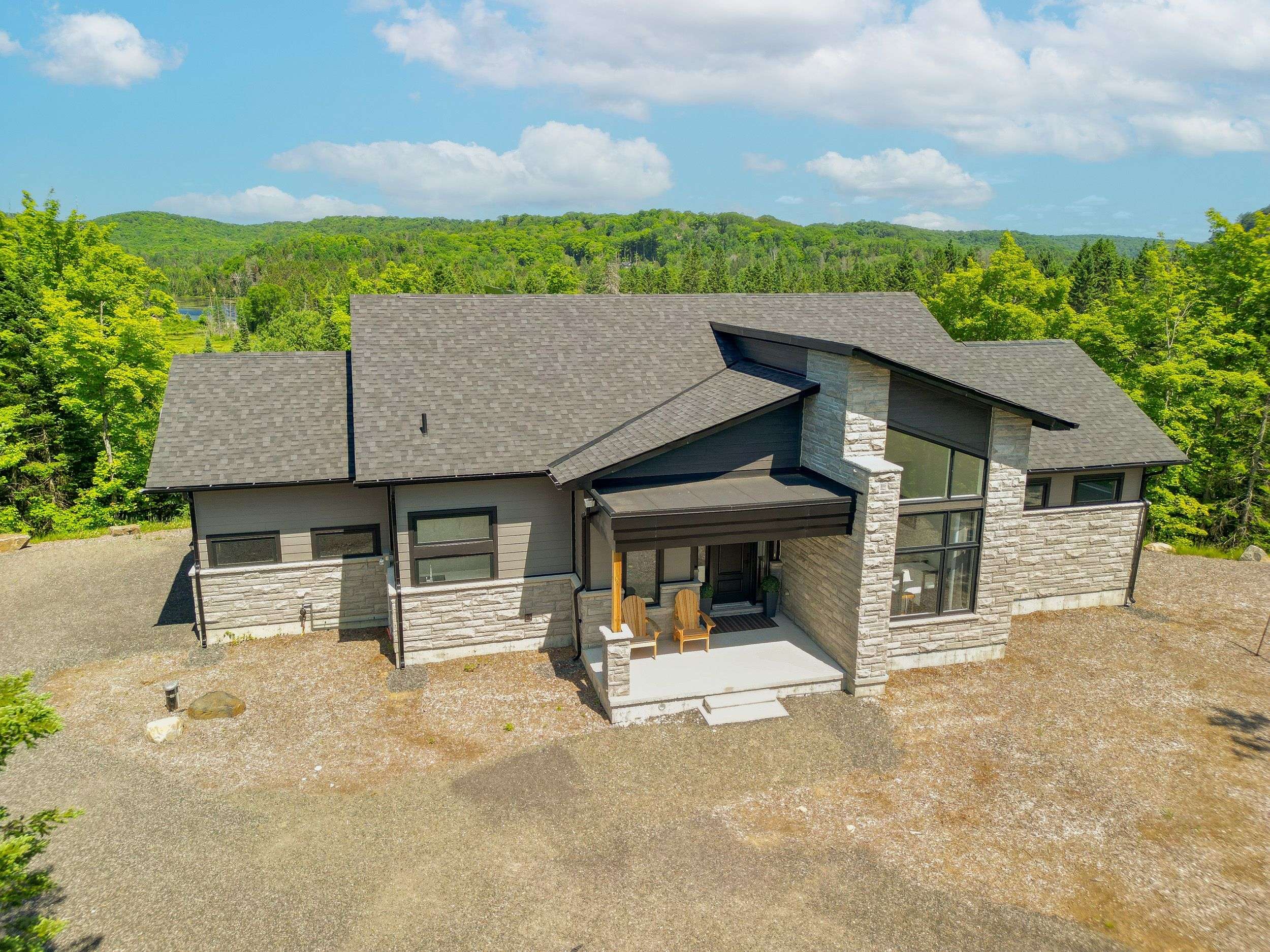 Lake Of Bays, ON P1H 0K1,1006 Fallingbrook CT