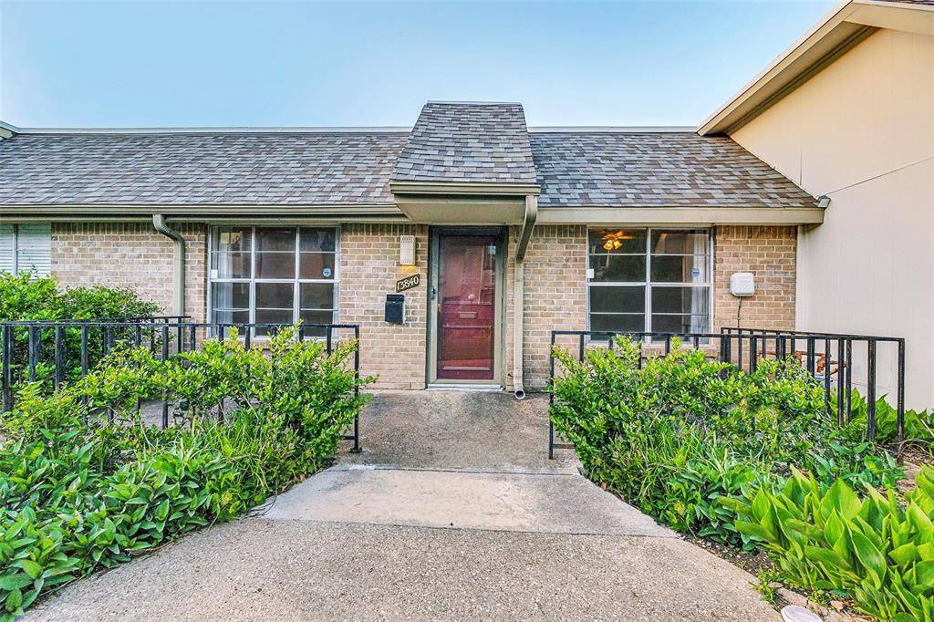 Dallas, TX 75240,13840 Methuen Green Lane