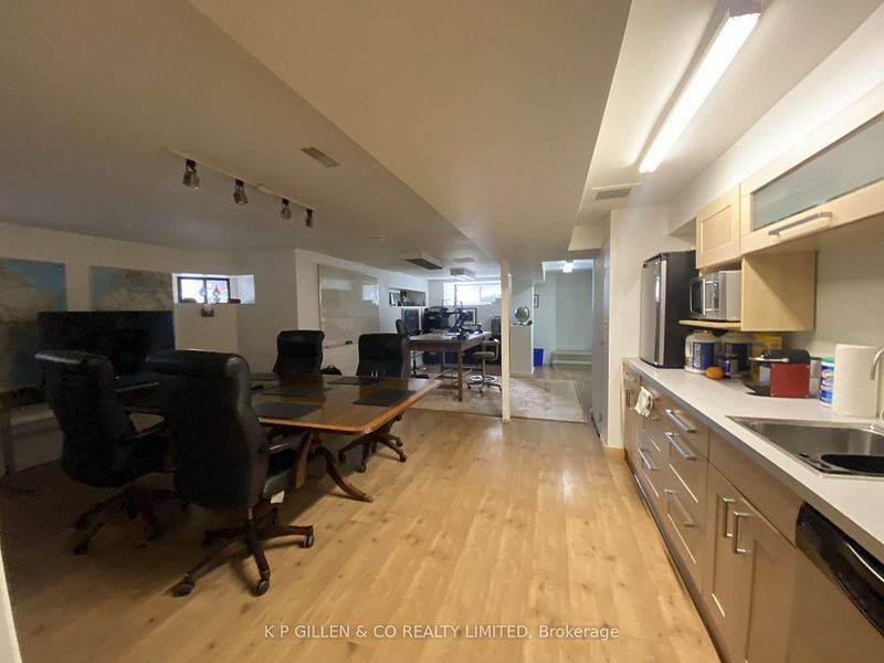 Toronto C02, ON M5R 2H3,96 Avenue RD #Main+LL