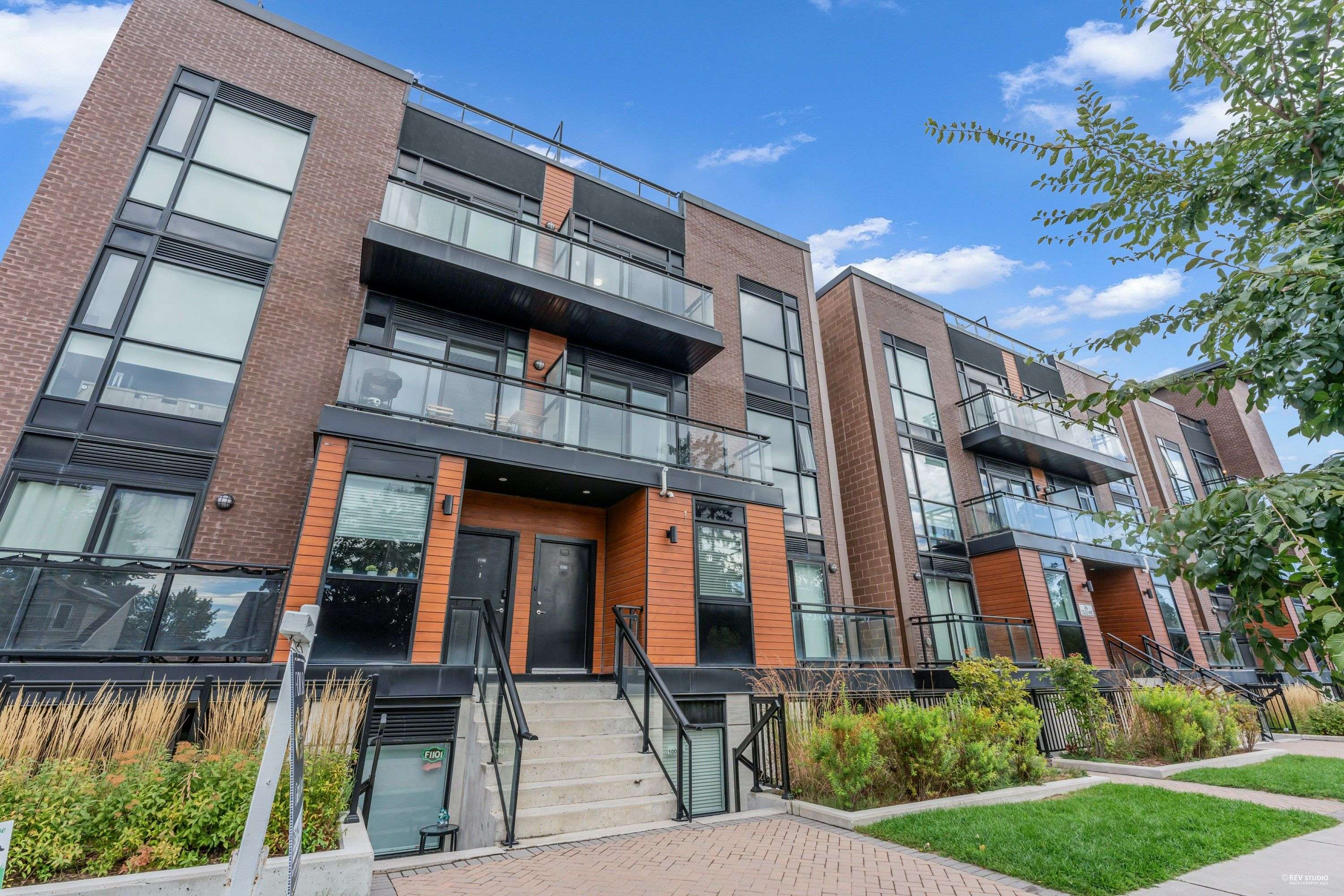 Vaughan, ON L4L 0J1,32 Coles AVE #Suite 1003 unit 68