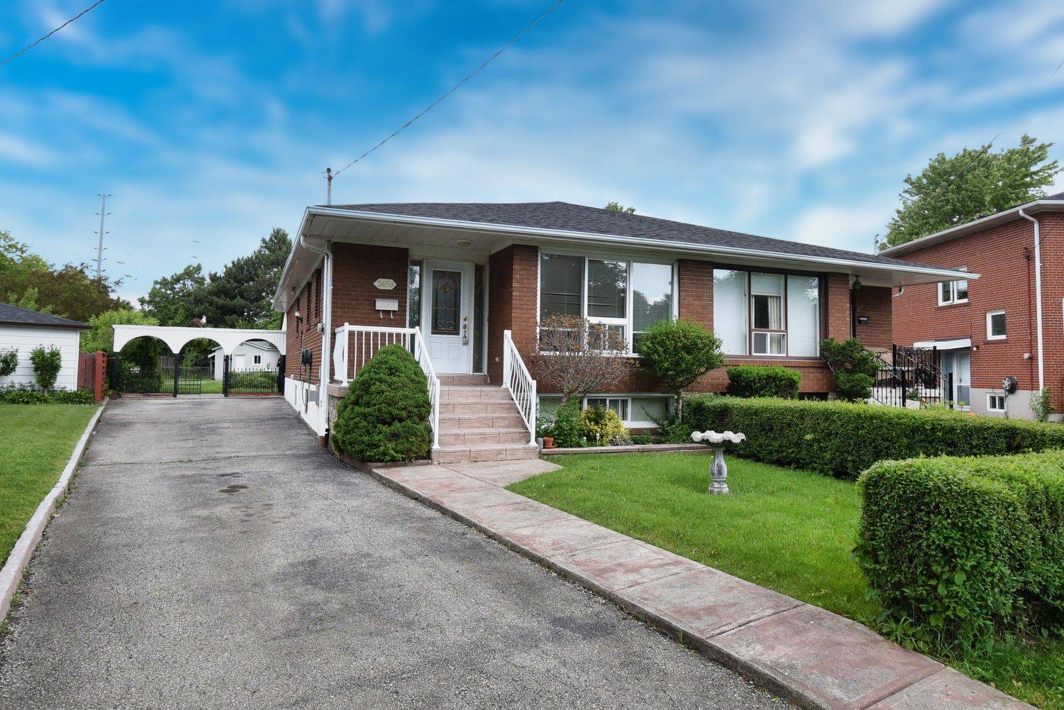 Mississauga, ON L5A 2V9,3659 Holden CRES