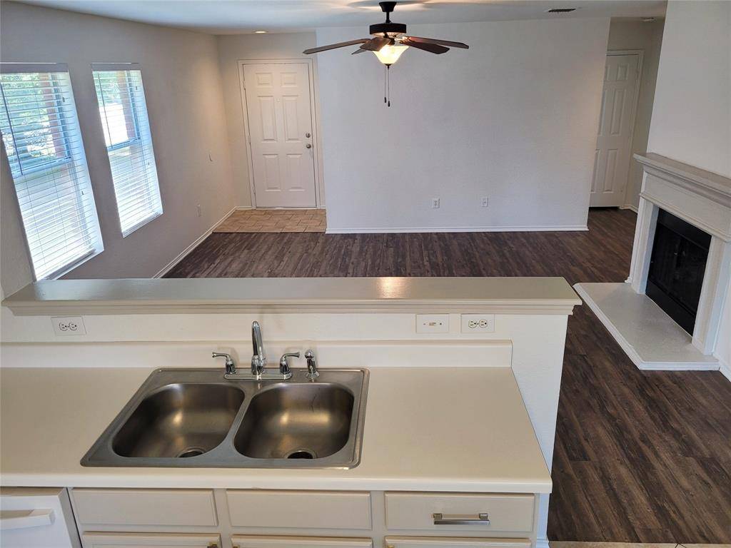 Rhome, TX 76078,12632 Kingsgate Drive