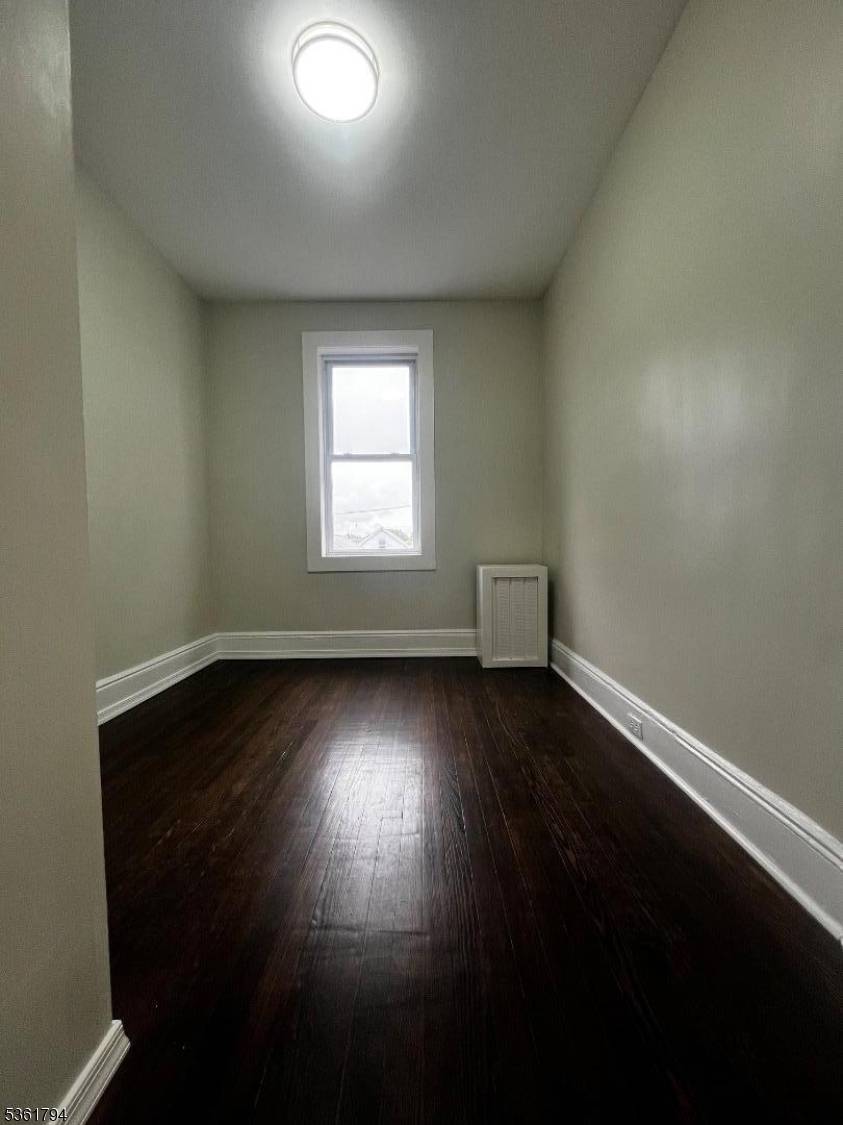 Lodi Boro, NJ 07644,62 Garibaldi Ave #2
