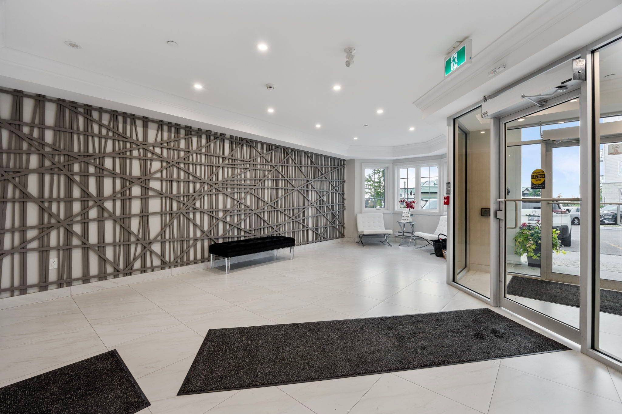 Clarington, ON L1B 0B6,70 Shipway AVE #414