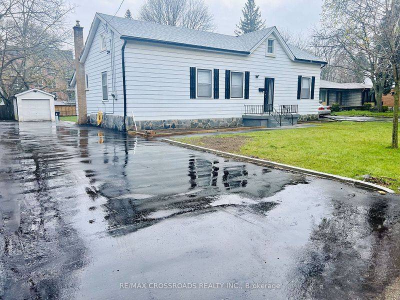 Toronto E10, ON M1E 3V8,474 Manse RD