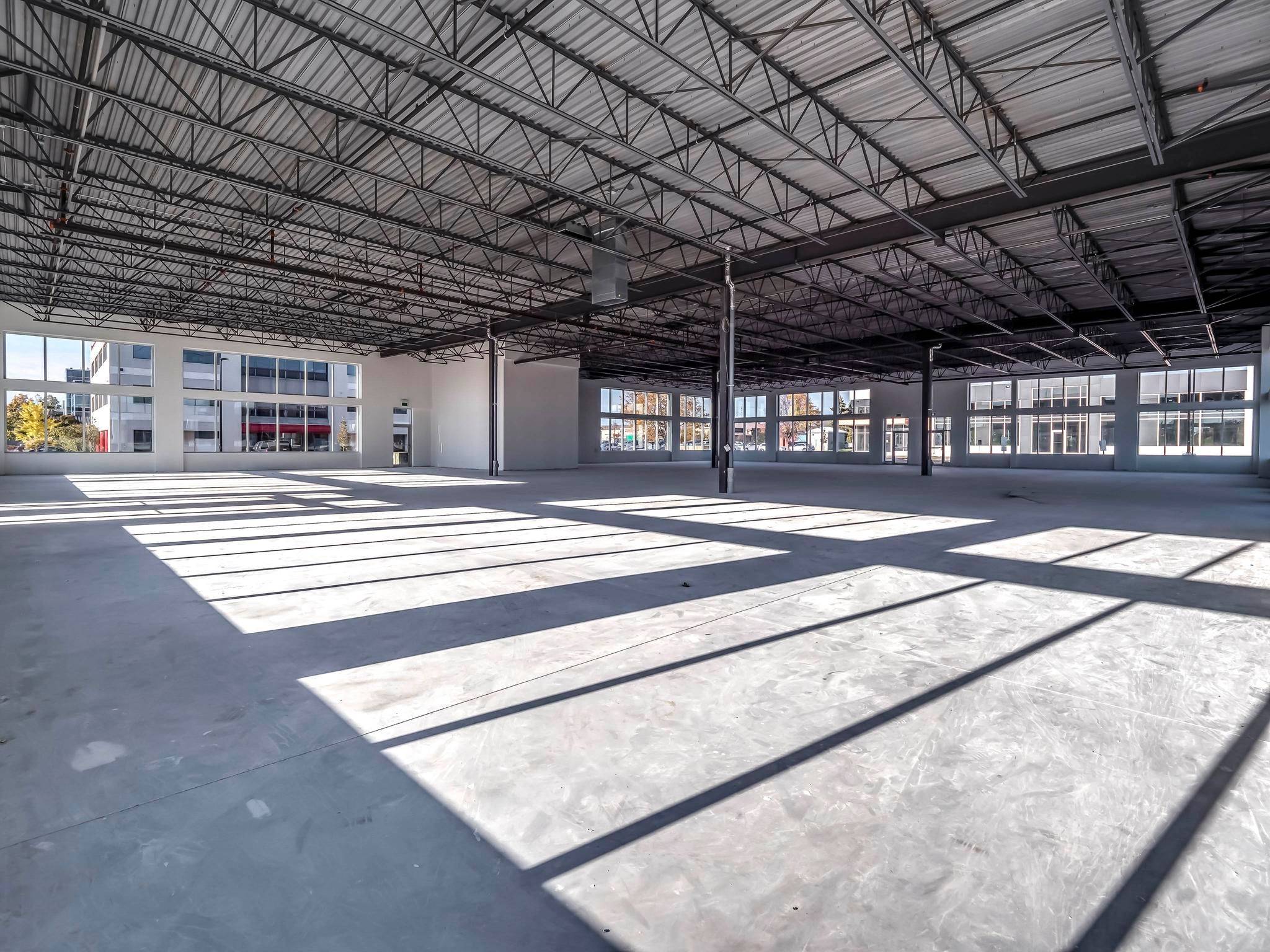 Burlington, ON L7N 3N8,3185 Harvester RD #B4