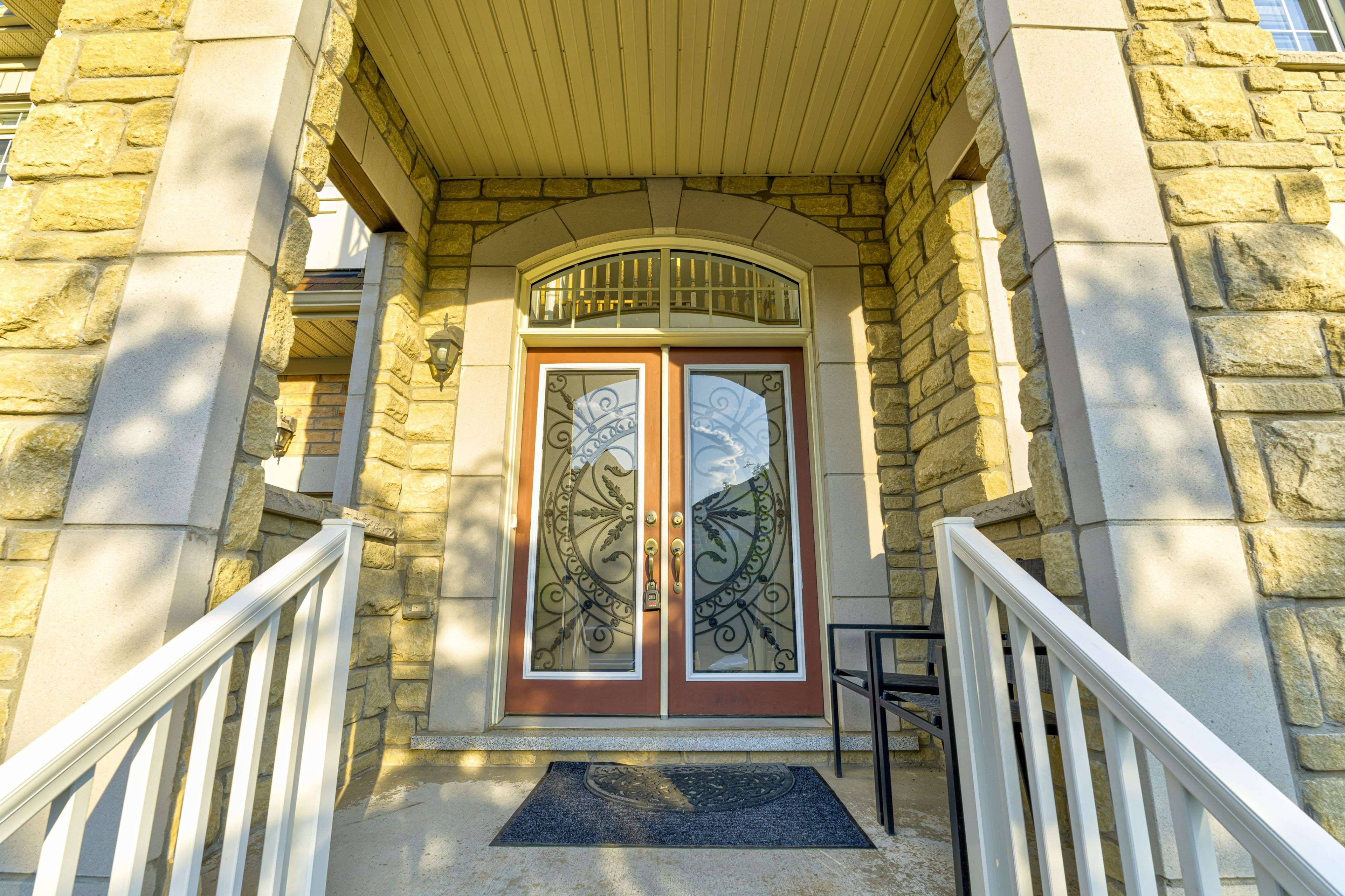 Brampton, ON L6Y 5Z2,5 Aries ST