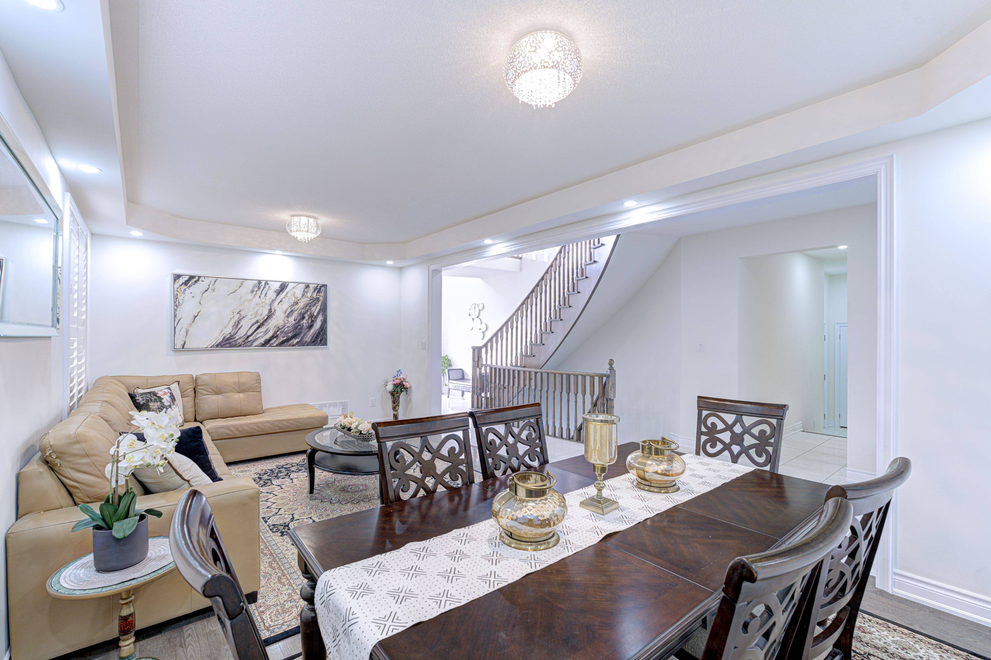Brampton, ON L6Y 5Z2,5 Aries ST