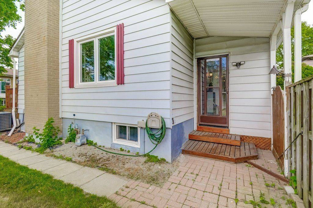 Oakville, ON L6K 2W9,206 Maurice DR