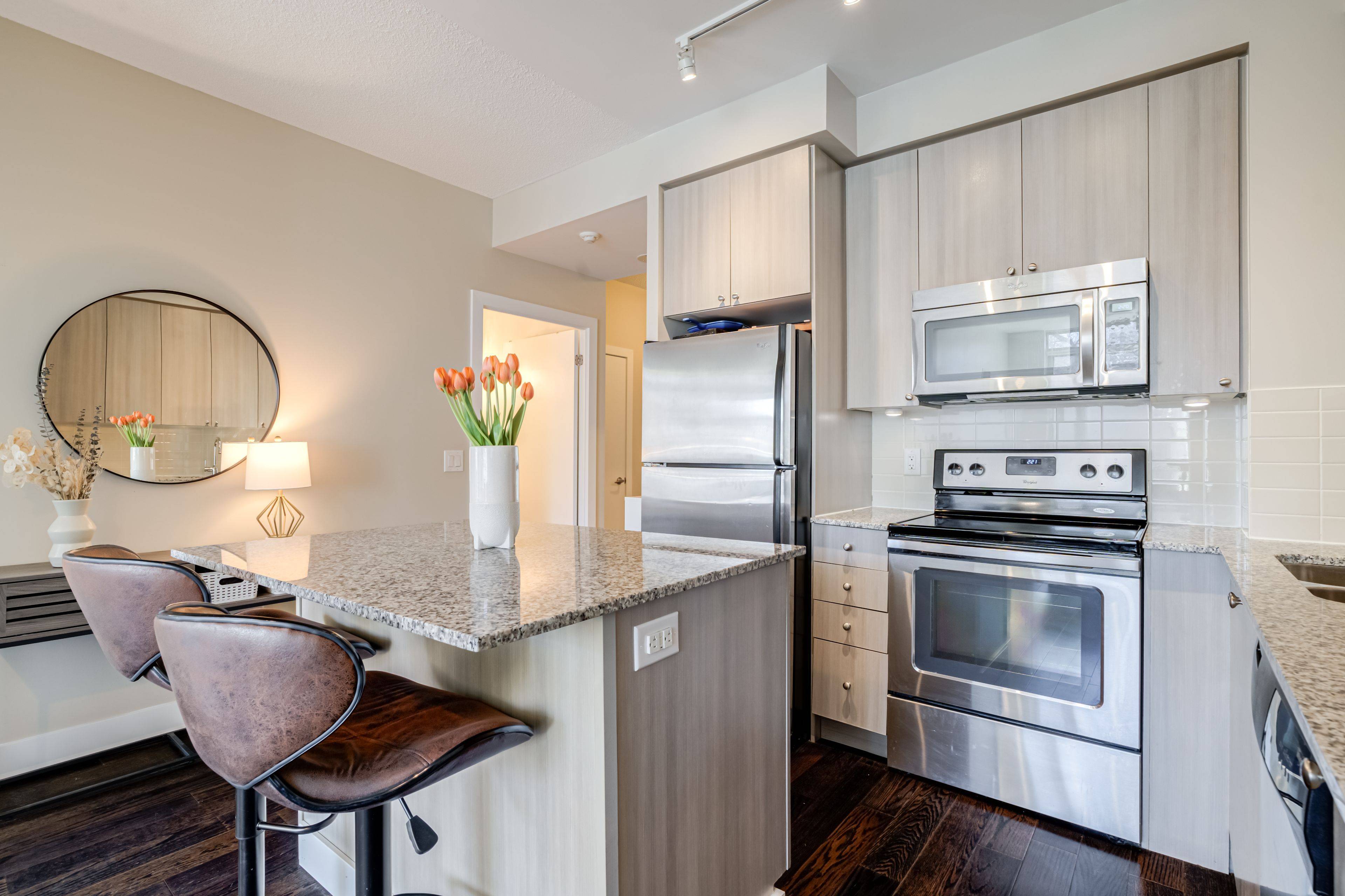 Toronto W02, ON M6P 0A6,1638 Bloor ST W #204