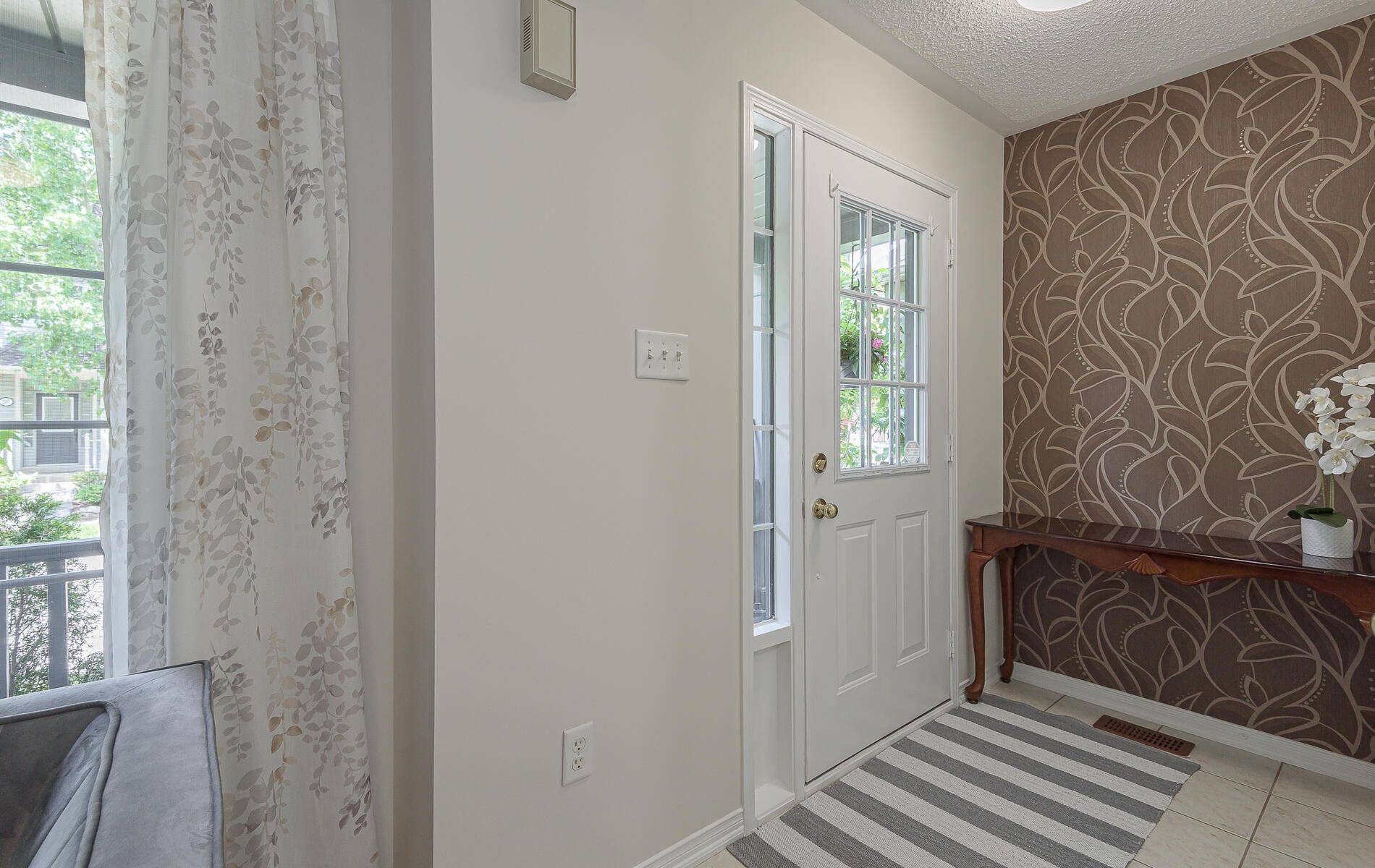 Oakville, ON L6H 6M8,212 Roxton RD