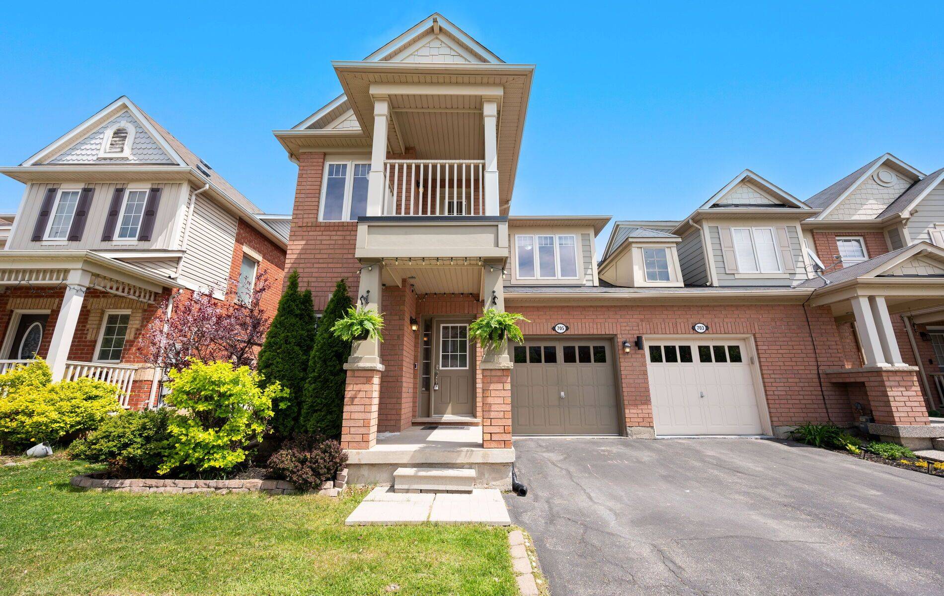 Milton, ON L9T 0P1,705 Rayner CT