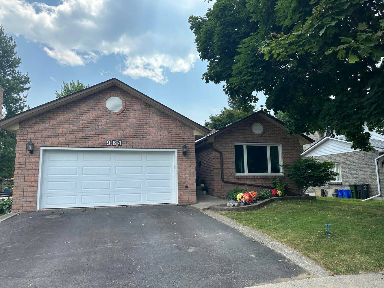 Kingston, ON K7P 2B7,984 Ambleside CRES