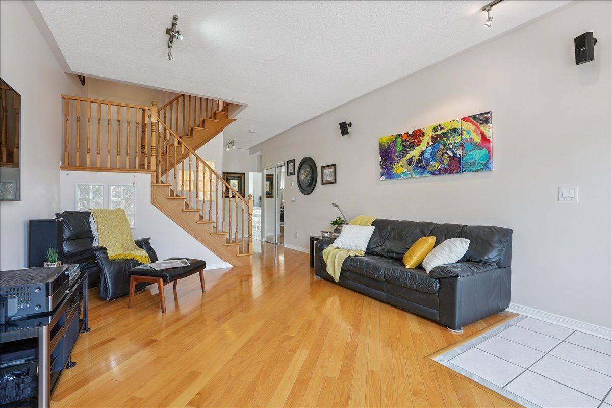 Grimsby, ON L3M 5K4,31 Morrison CRES