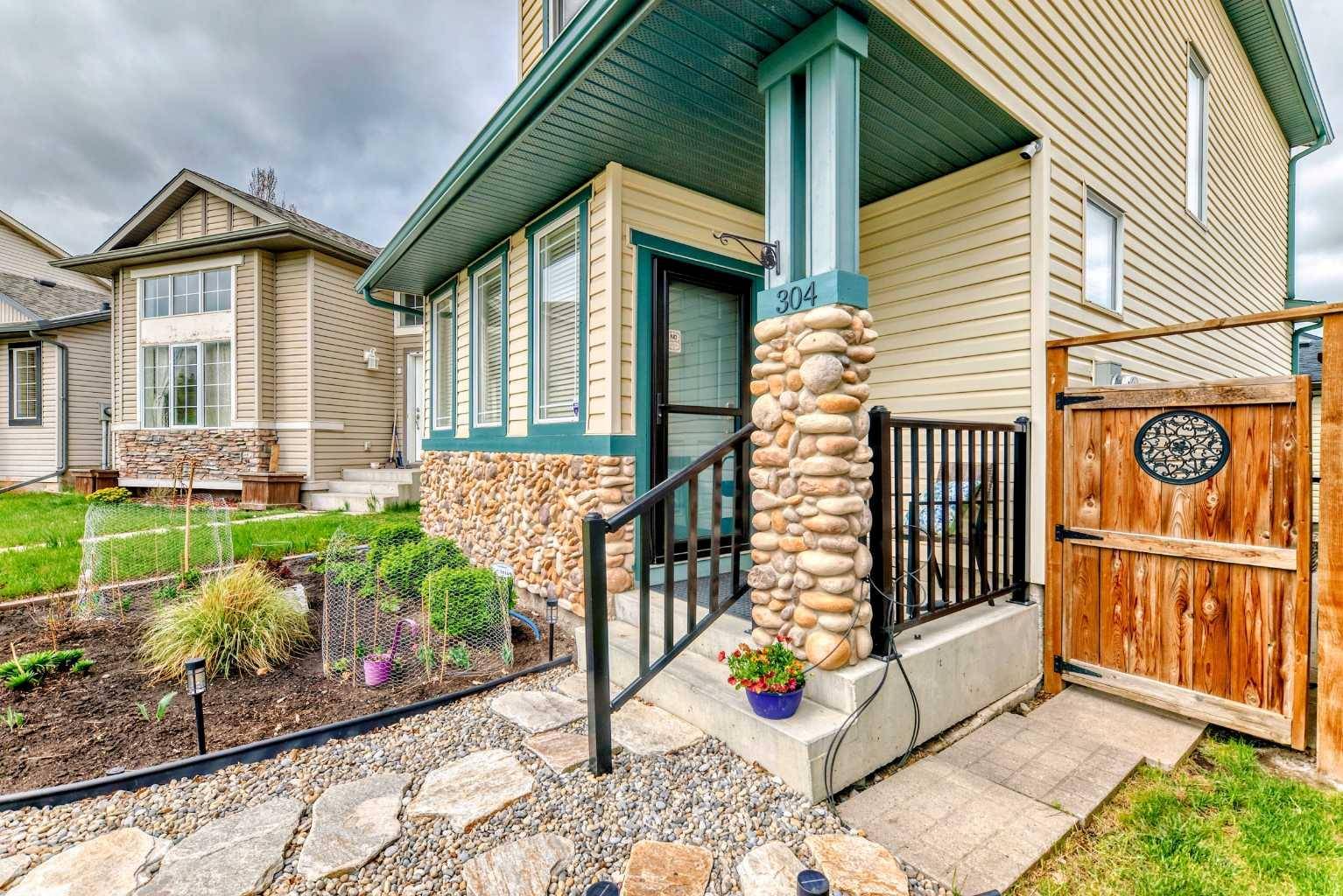 Calgary, AB T2Y 5C7,304 Eversyde CIR SW
