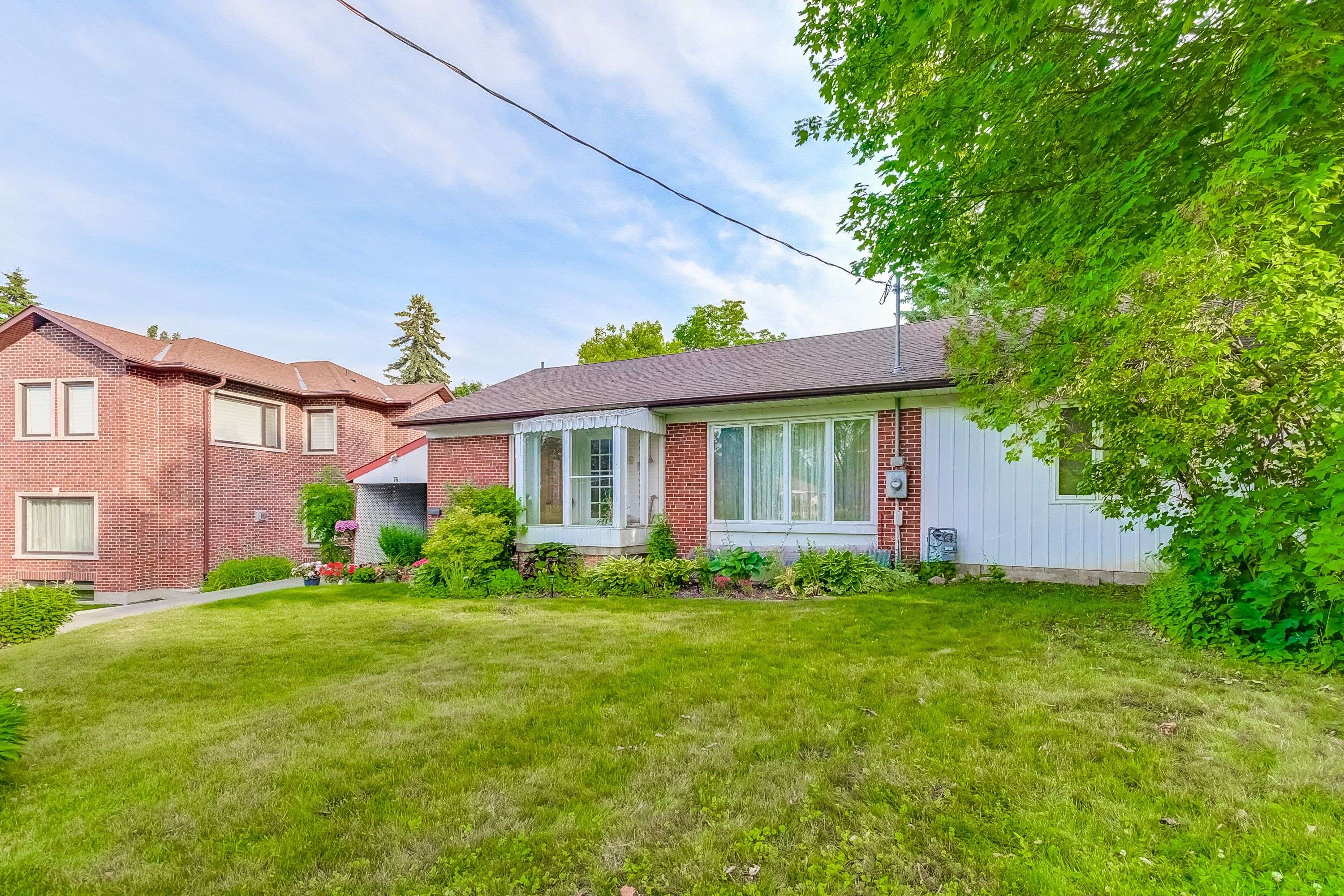 Newmarket, ON L3Y 2K1,76 Monkswood CRES