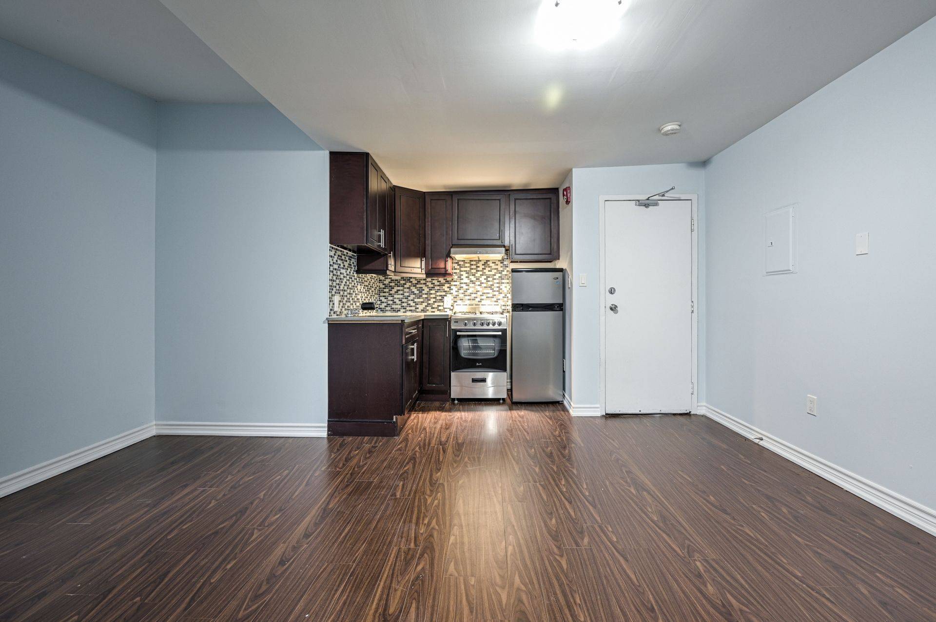 Toronto W01, ON M6K 1K7,70 Melbourne AVE #203