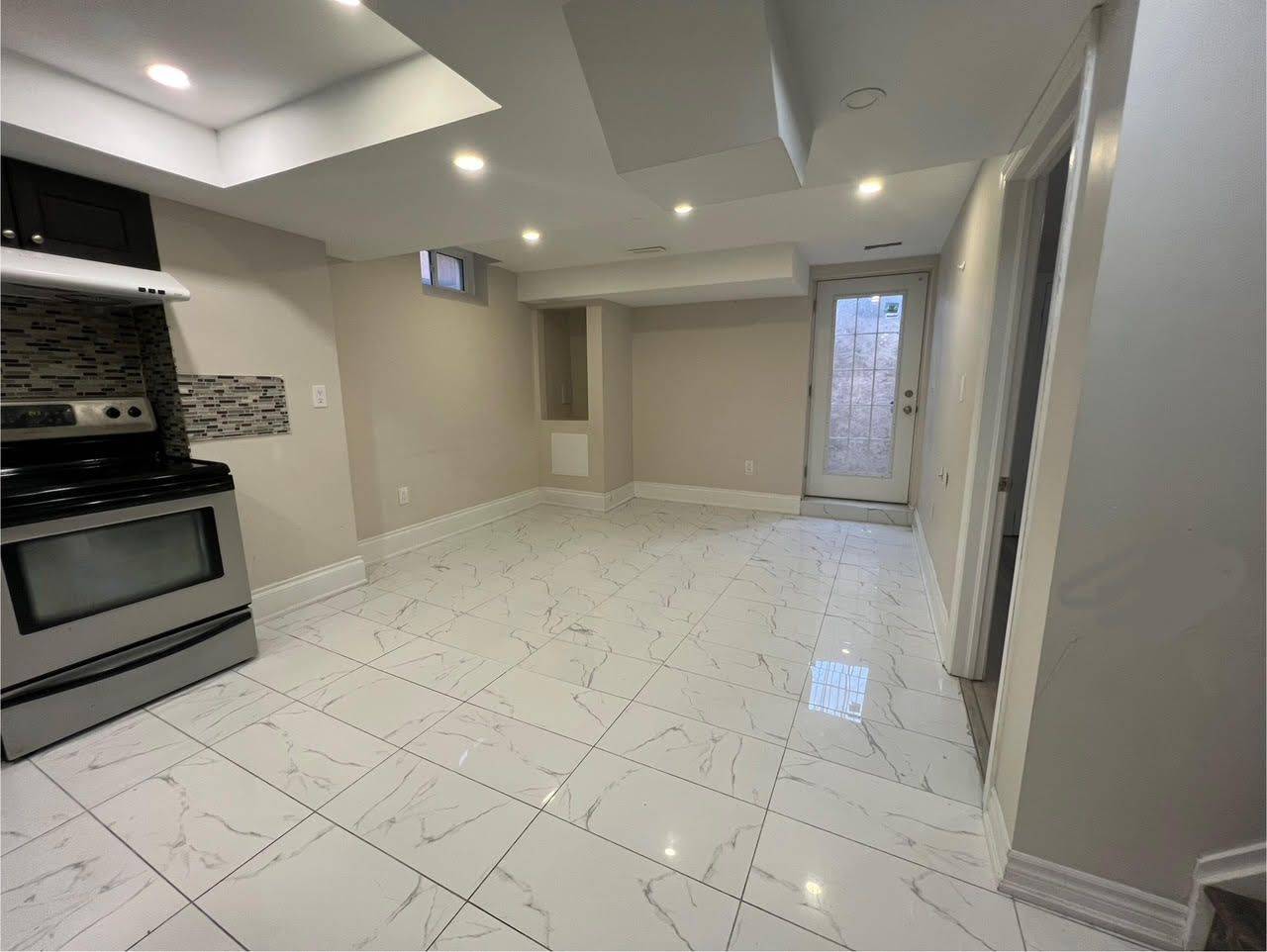 Brampton, ON L6R 3W5,7 Saint Dennis RD #Bsmt