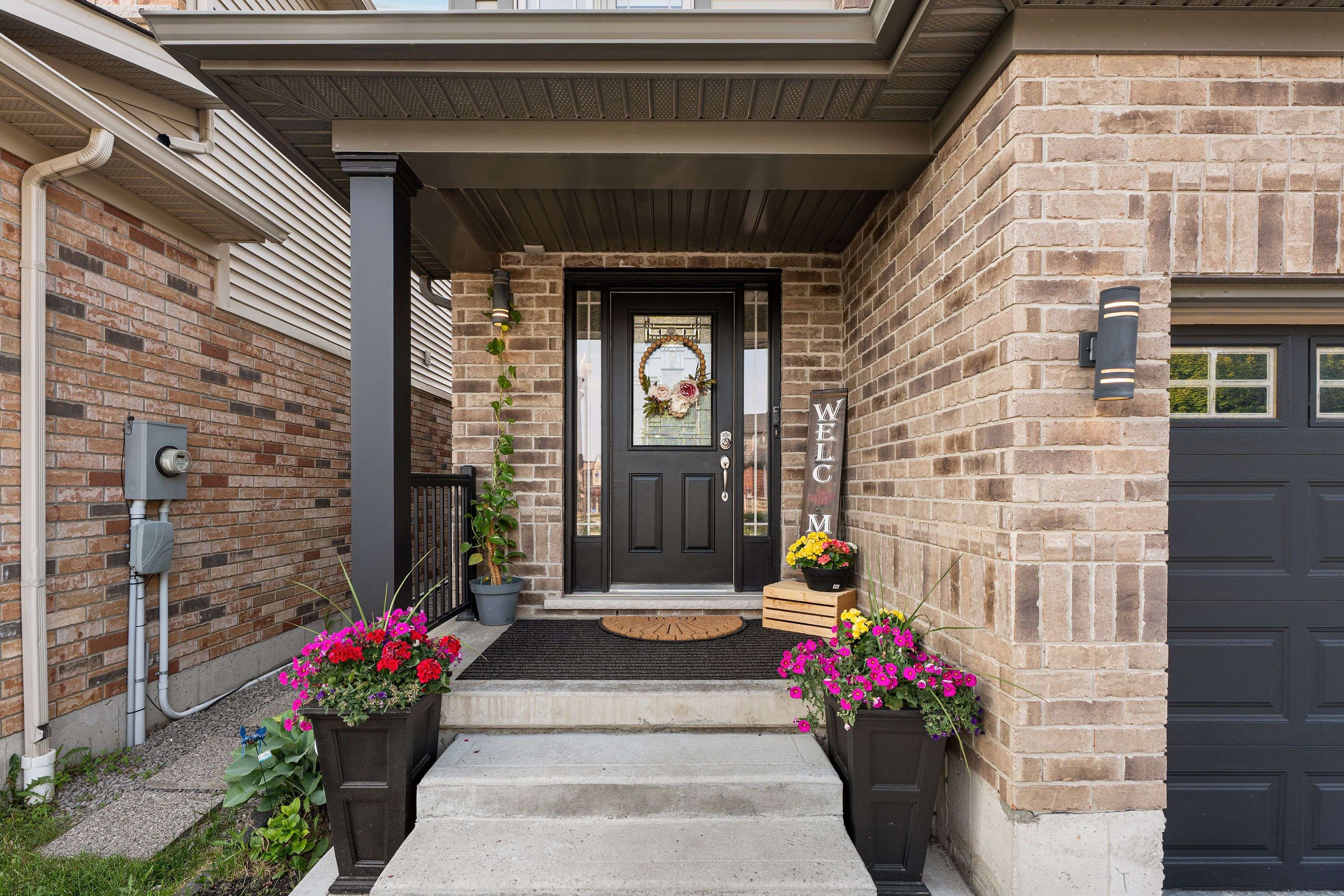Kitchener, ON N2R 0B5,22 Creek Ridge ST