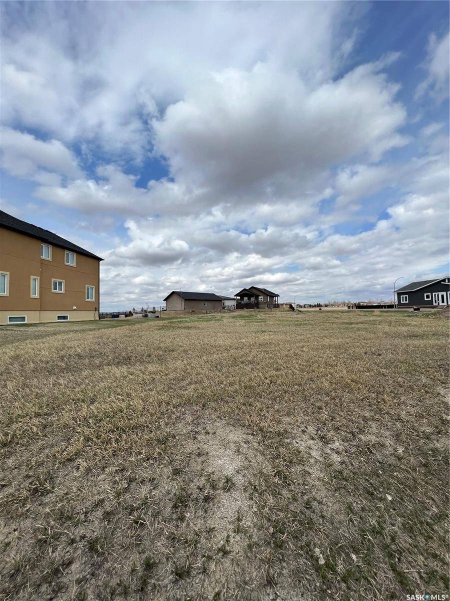 Edenwold Rm No. 158, SK S4L 0C4,808 Emerald Park ROAD