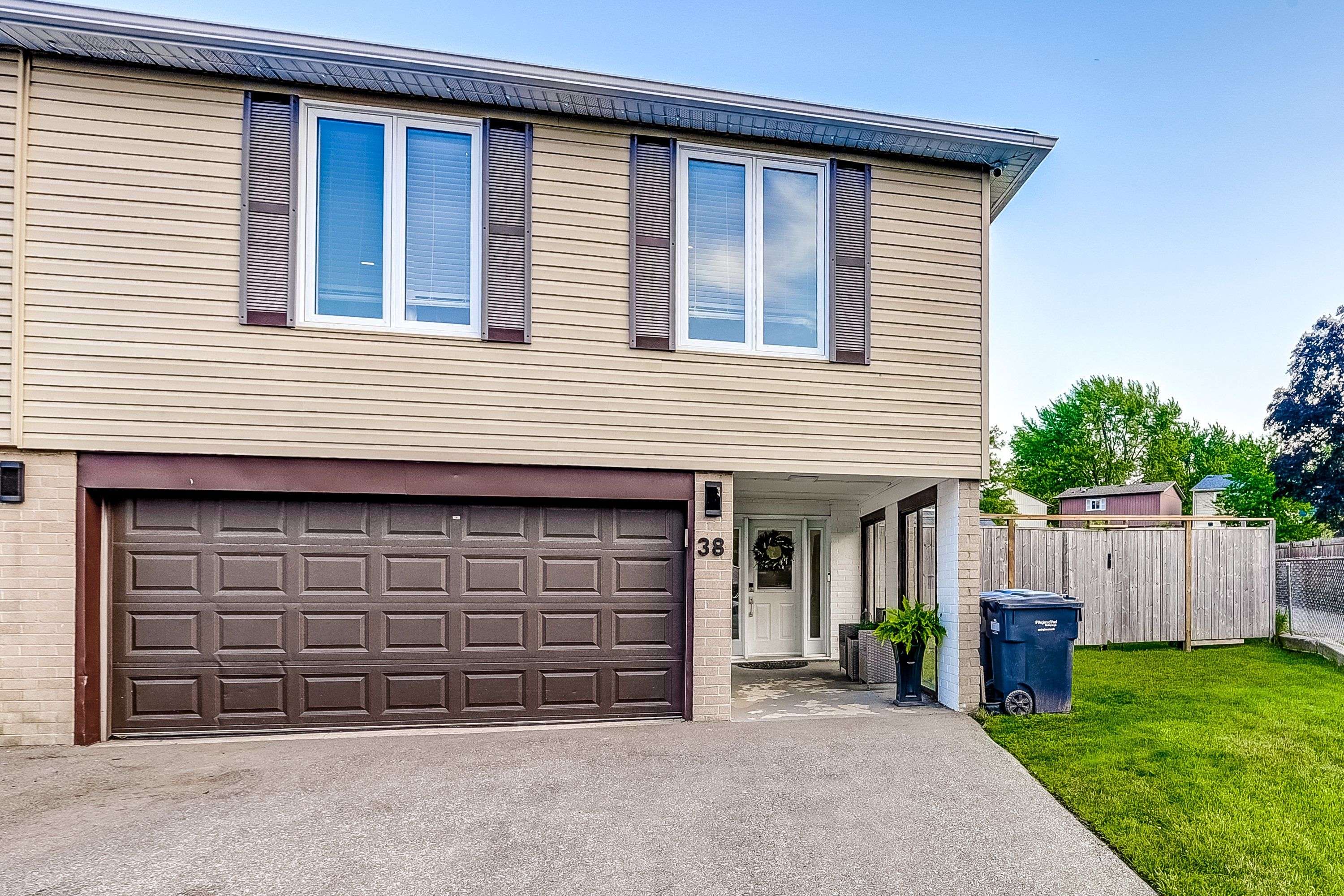 Brampton, ON L6S 1X1,38 Gainsborough RD