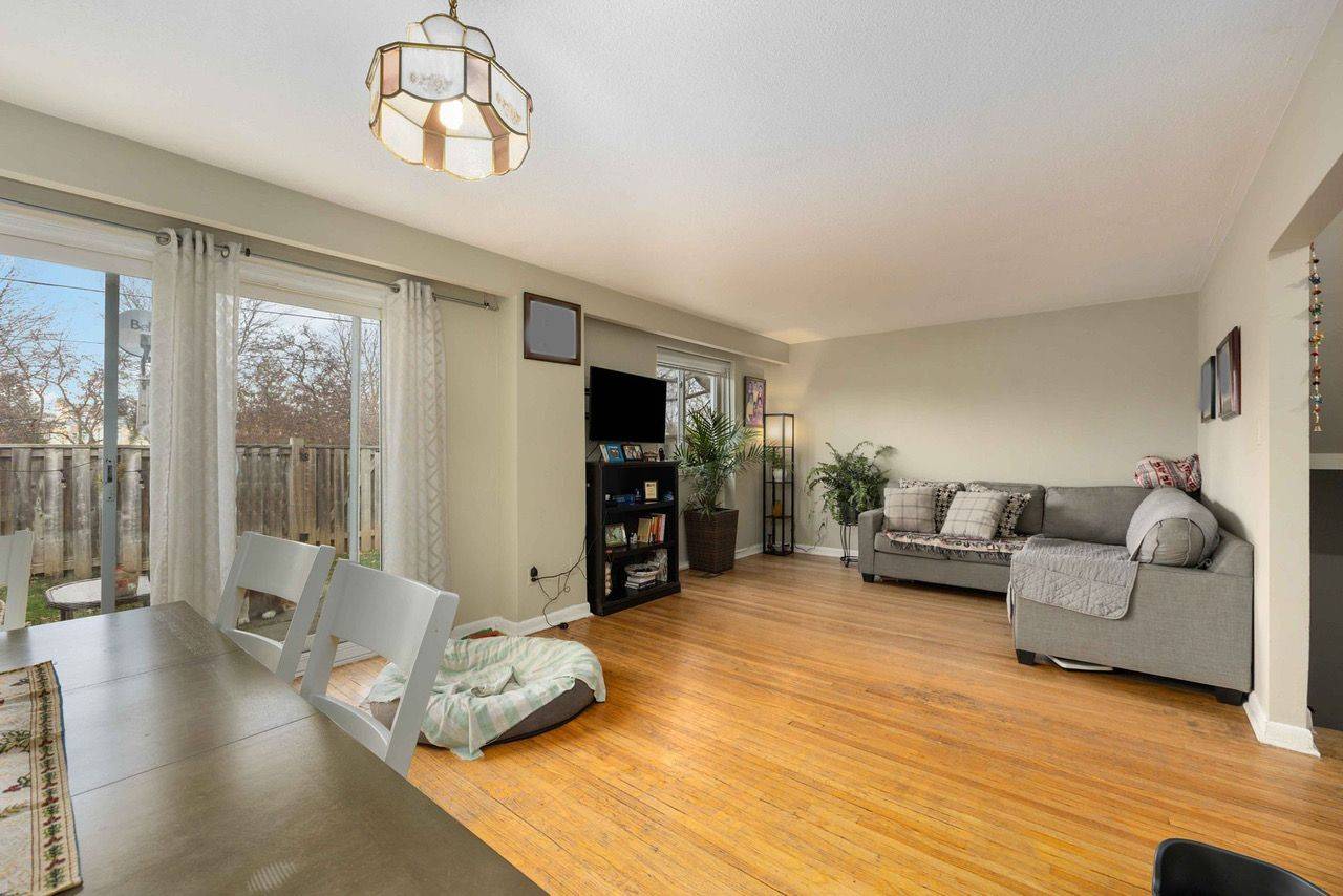 Mississauga, ON L5C 2J8,3308 The Credit Woodlands N/A #7