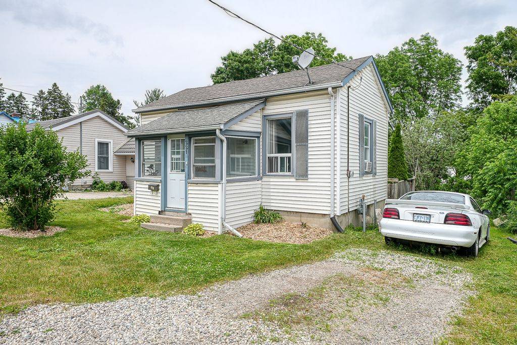 Woodstock, ON N4S 1V9,221 Park ROW
