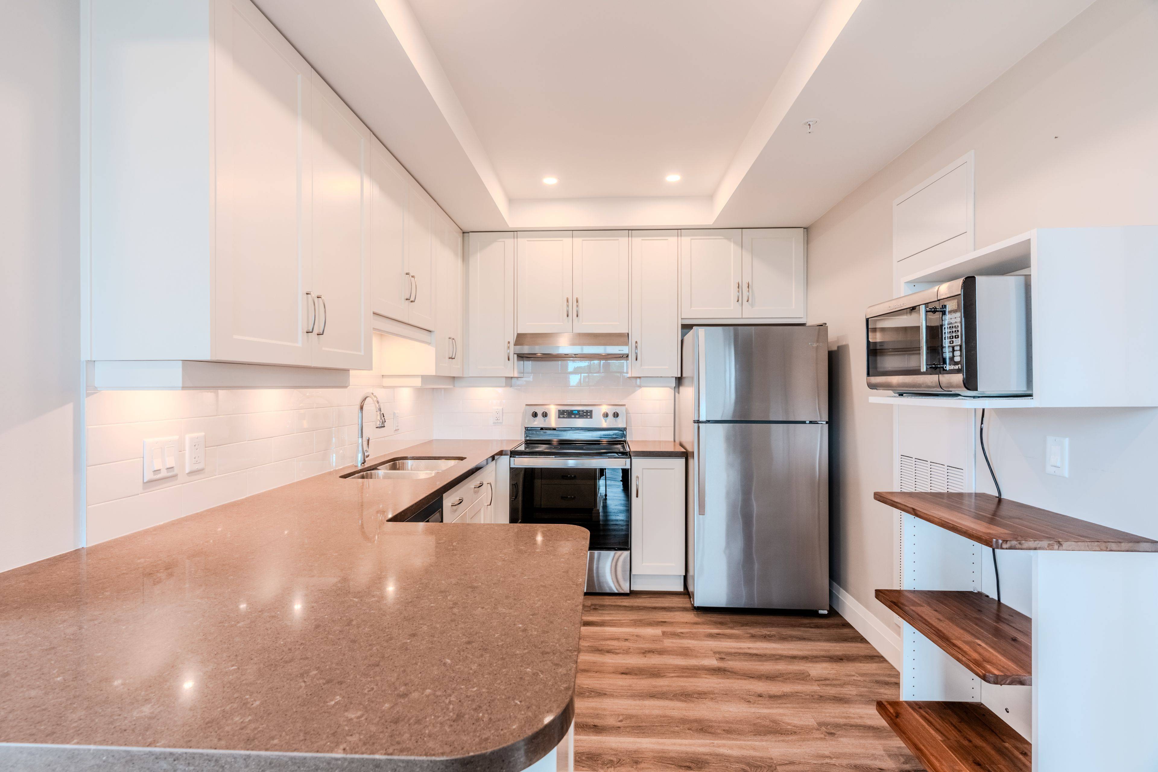 Hamilton, ON L8B 1V8,30 Hamilton ST S #404
