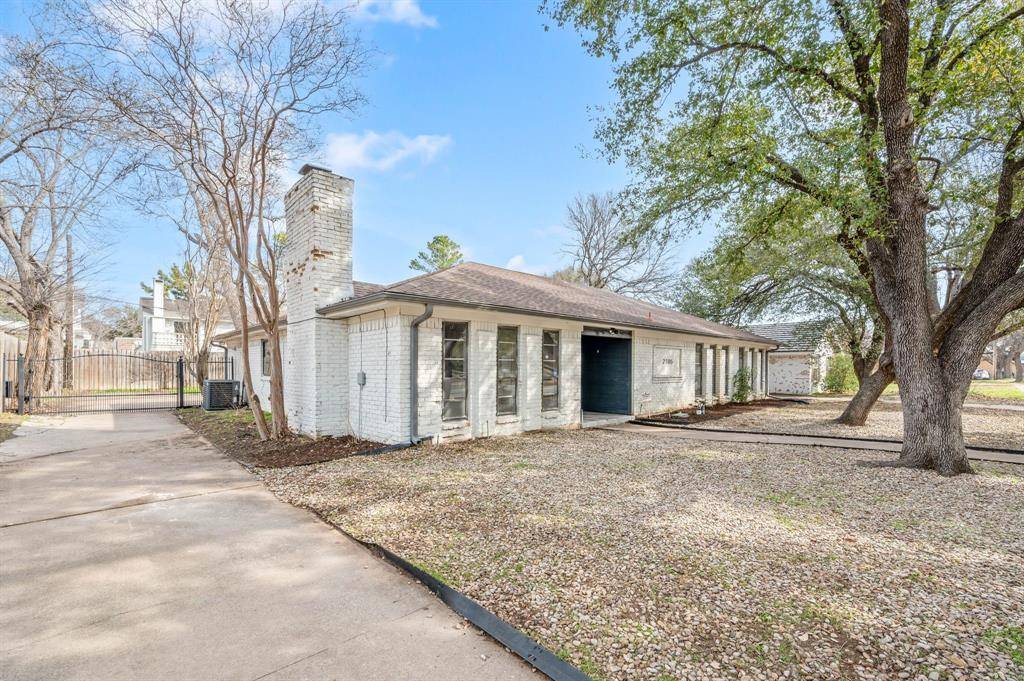 Arlington, TX 76012,2105 Inverness Drive