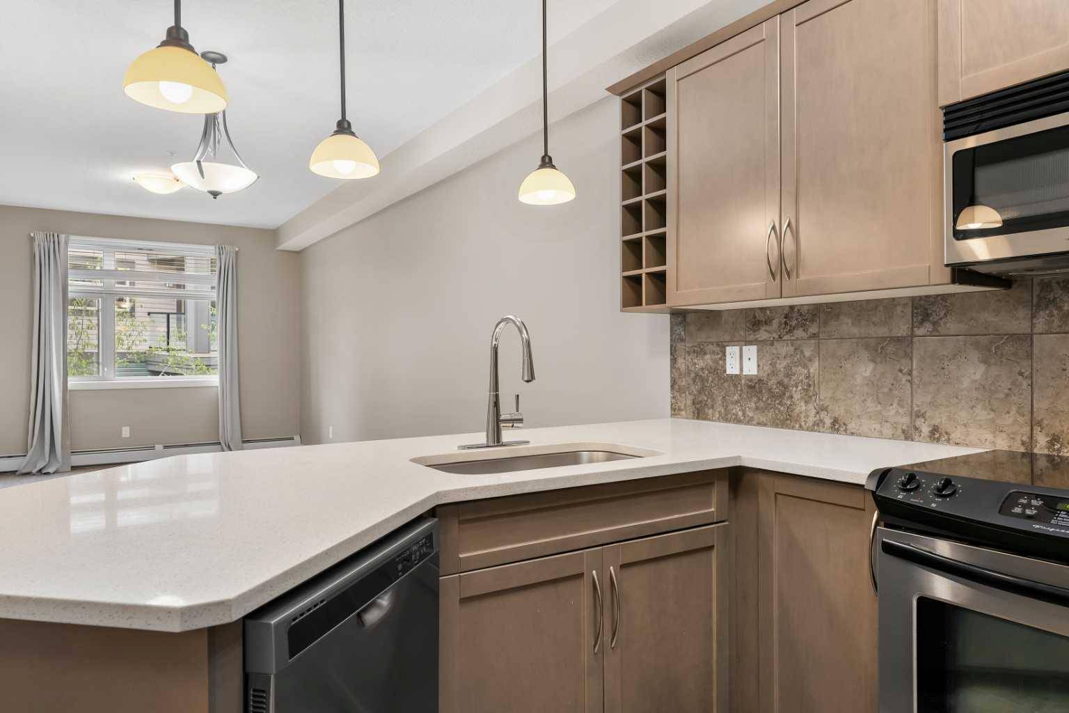 Calgary, AB T3H 0E5,35 Aspenmont HTS SW #327