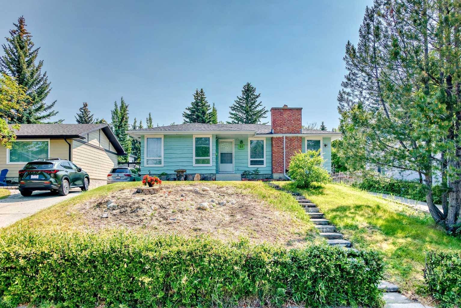 Calgary, AB T3A 1N7,52 Dalhurst WAY NW