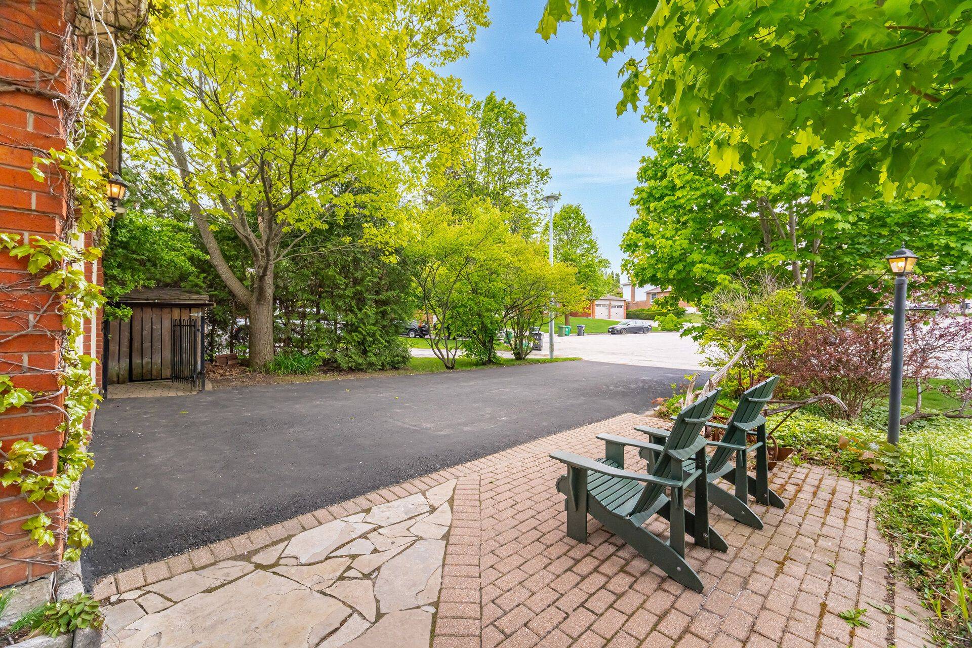 Caledon, ON L7E 3V2,254 Maidstone CT