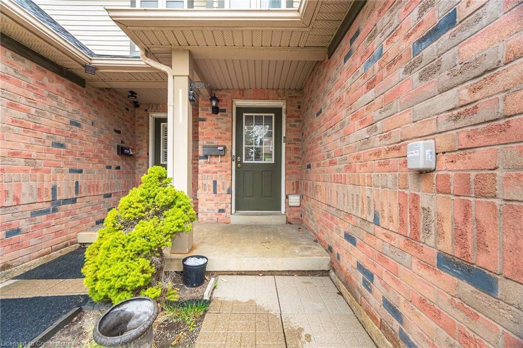 Mississauga, ON L5R 4A8,5255 Guildwood WAY #62