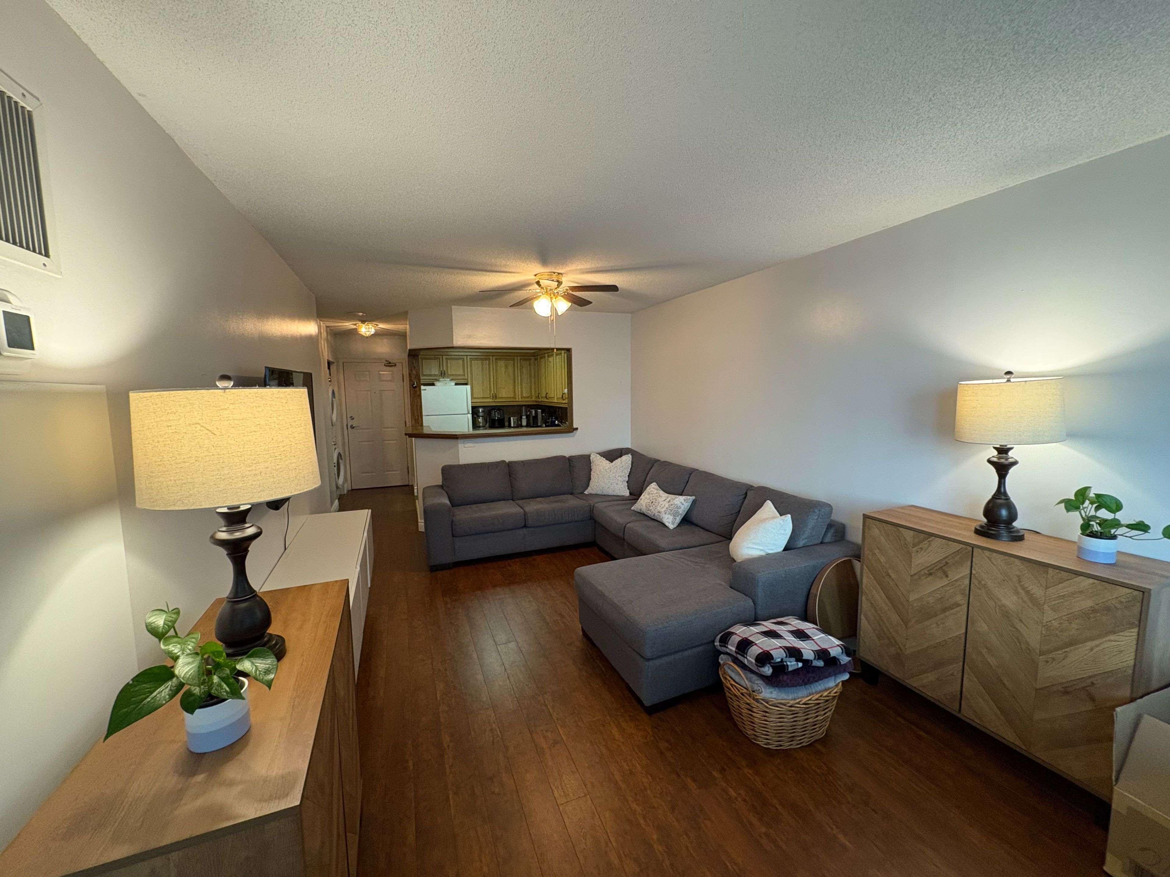 Burlington, ON L7S 2J3,1270 Maple Crossing BLVD E #103