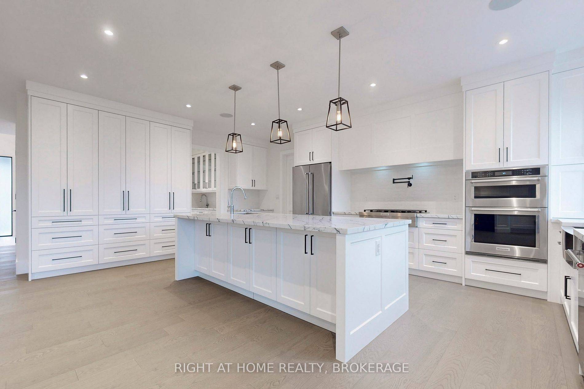 Oakville, ON L6K 2R1,274 Weighton DR
